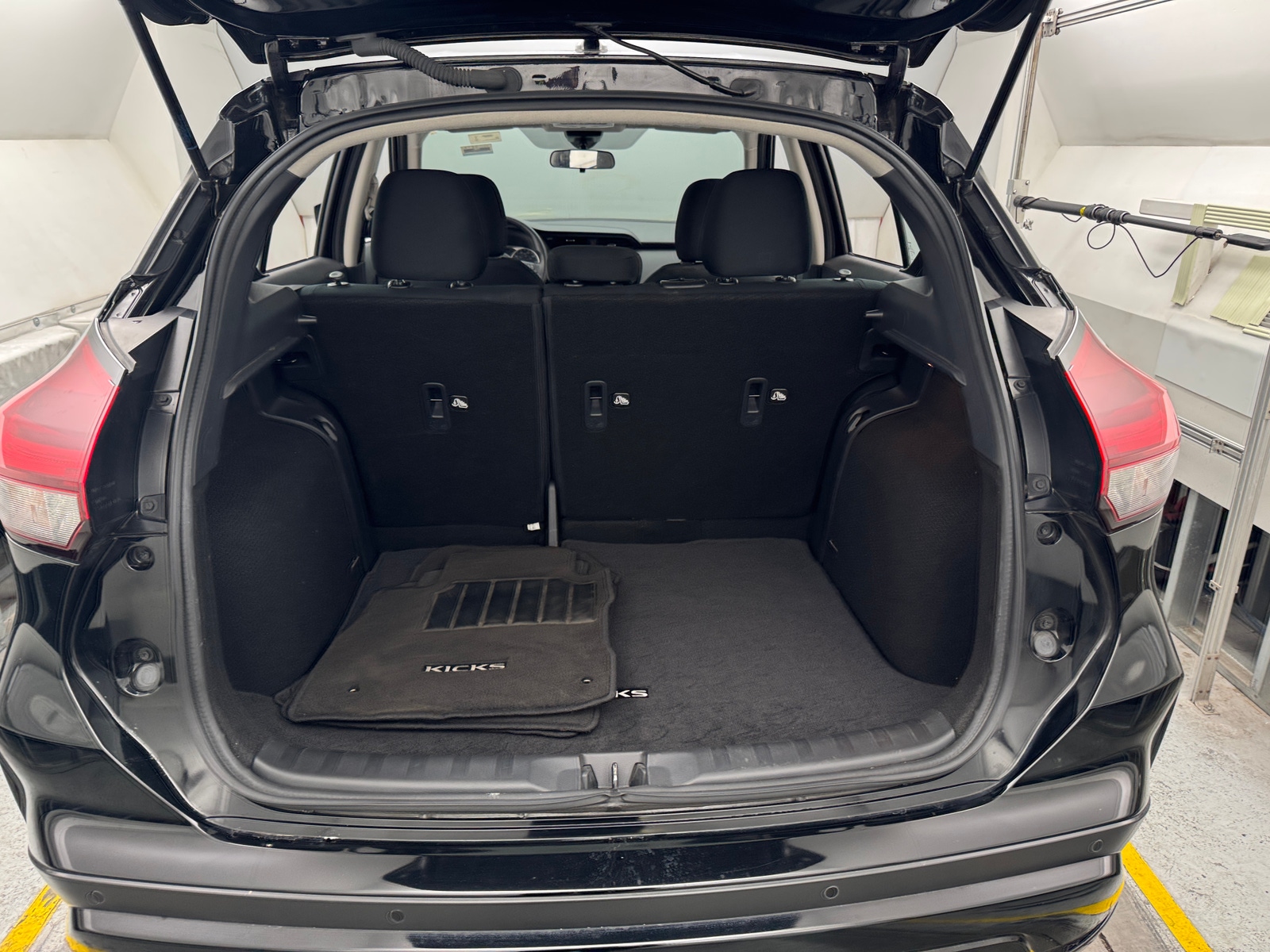 Thumbnail: 2024 Nissan Kicks - 7