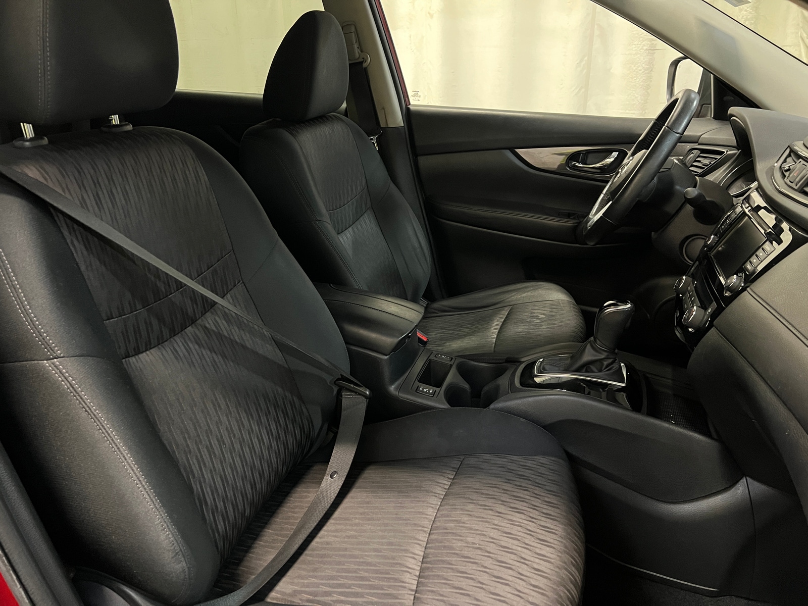 Thumbnail: 2018 Nissan Rogue - 2