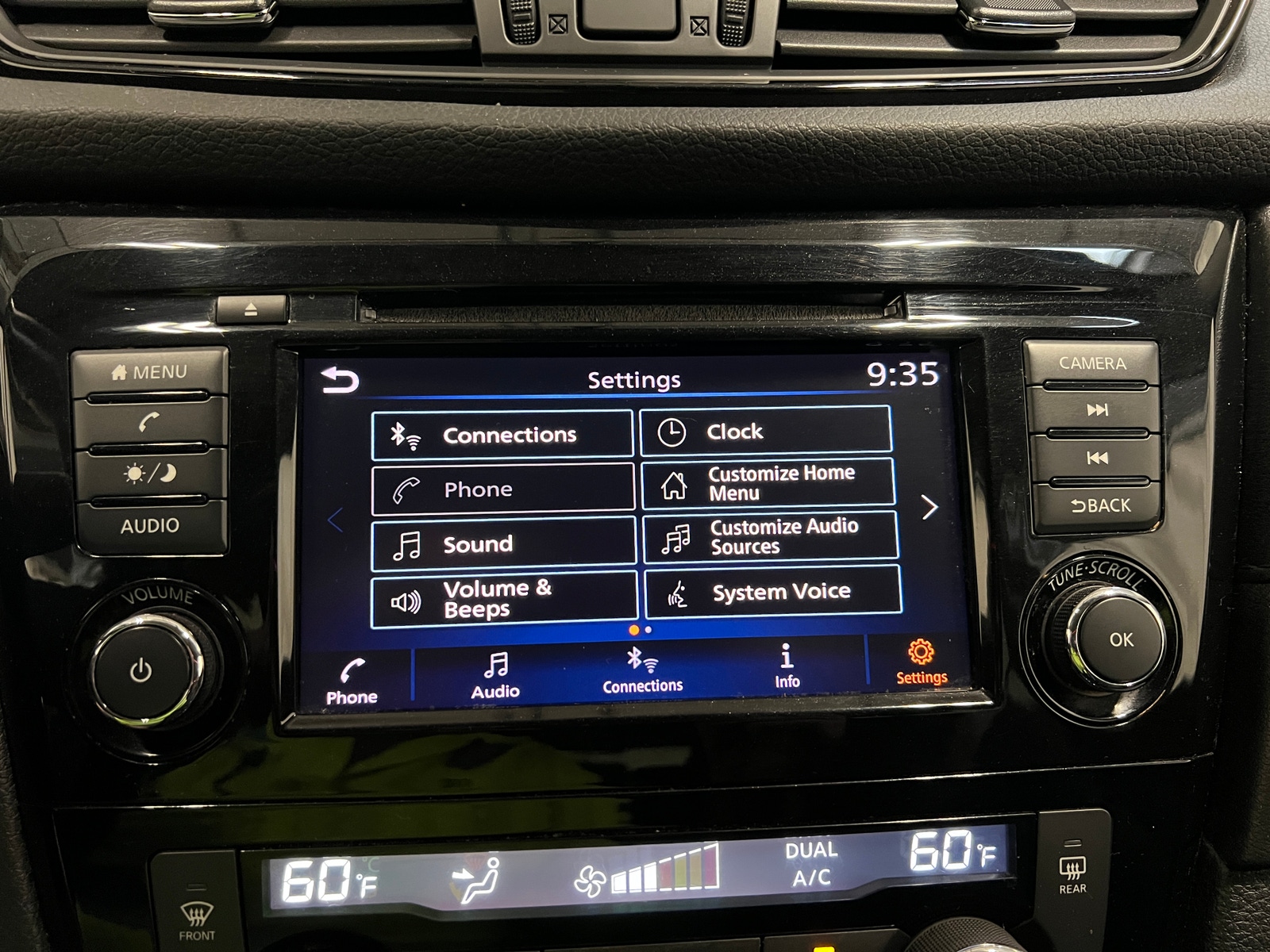 Thumbnail: 2018 Nissan Rogue - 4