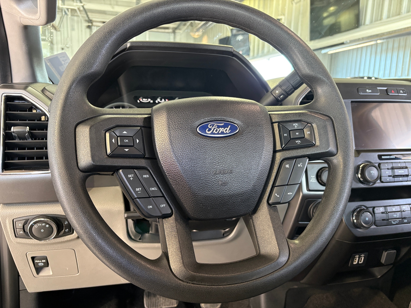 Thumbnail: 2020 Ford Econoline - 5