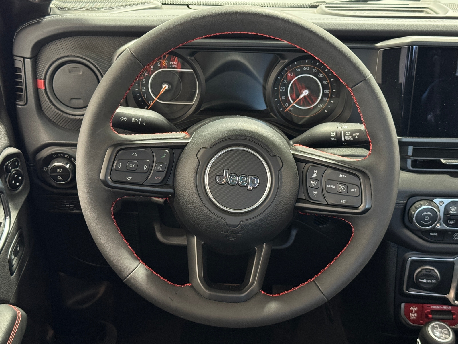 Thumbnail: 2024 Jeep Gladiator - 4