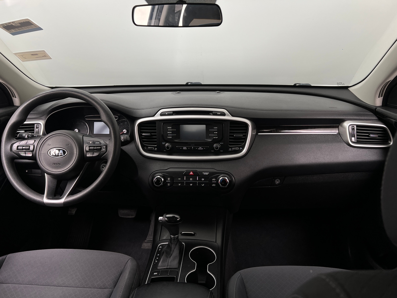 Thumbnail: 2017 Kia Sorento - 3