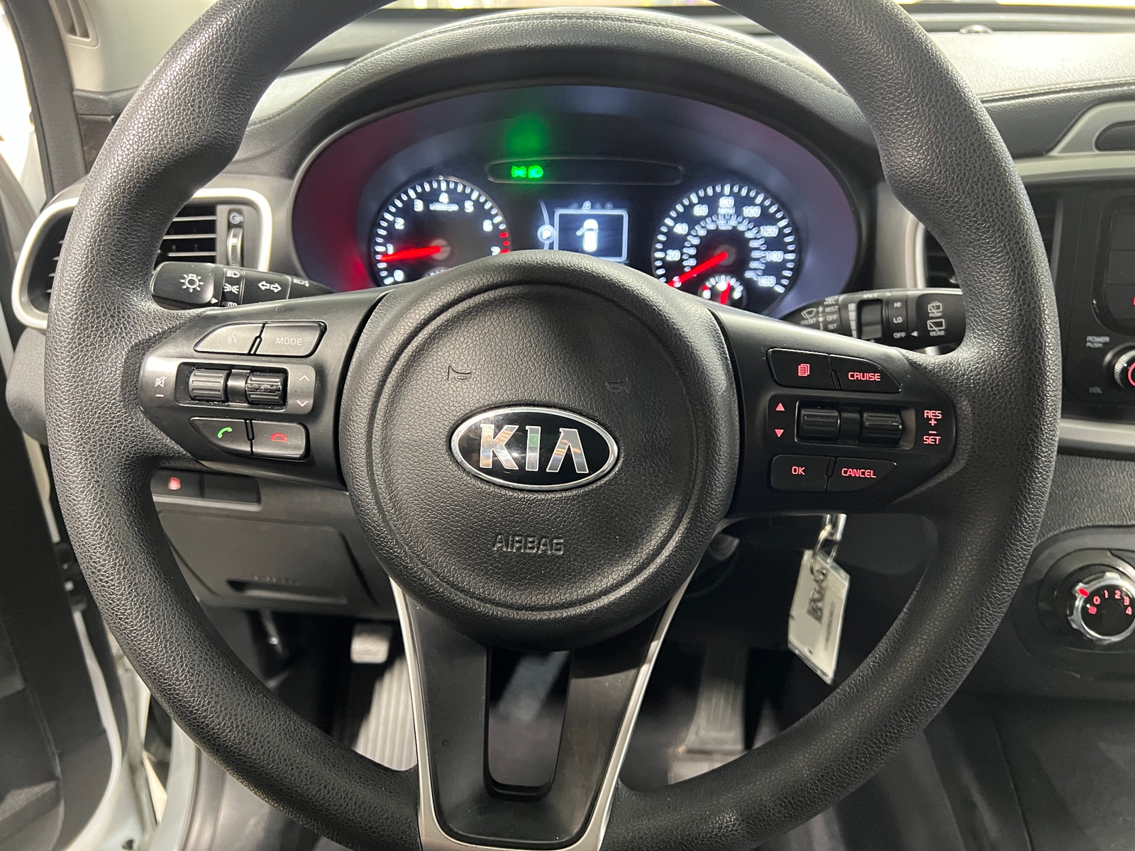 Thumbnail: 2017 Kia Sorento - 5