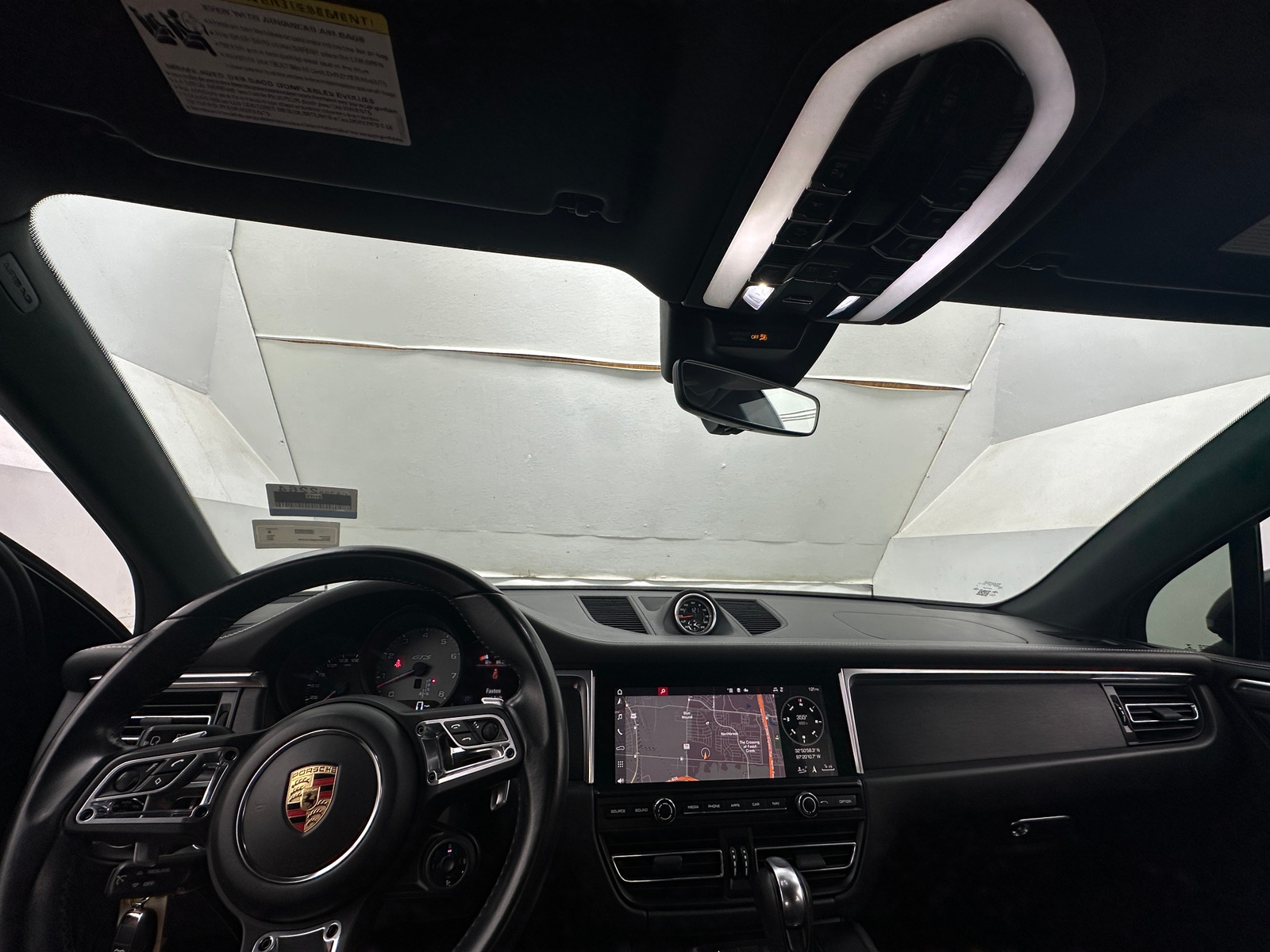 Thumbnail: 2021 Porsche Macan - 2