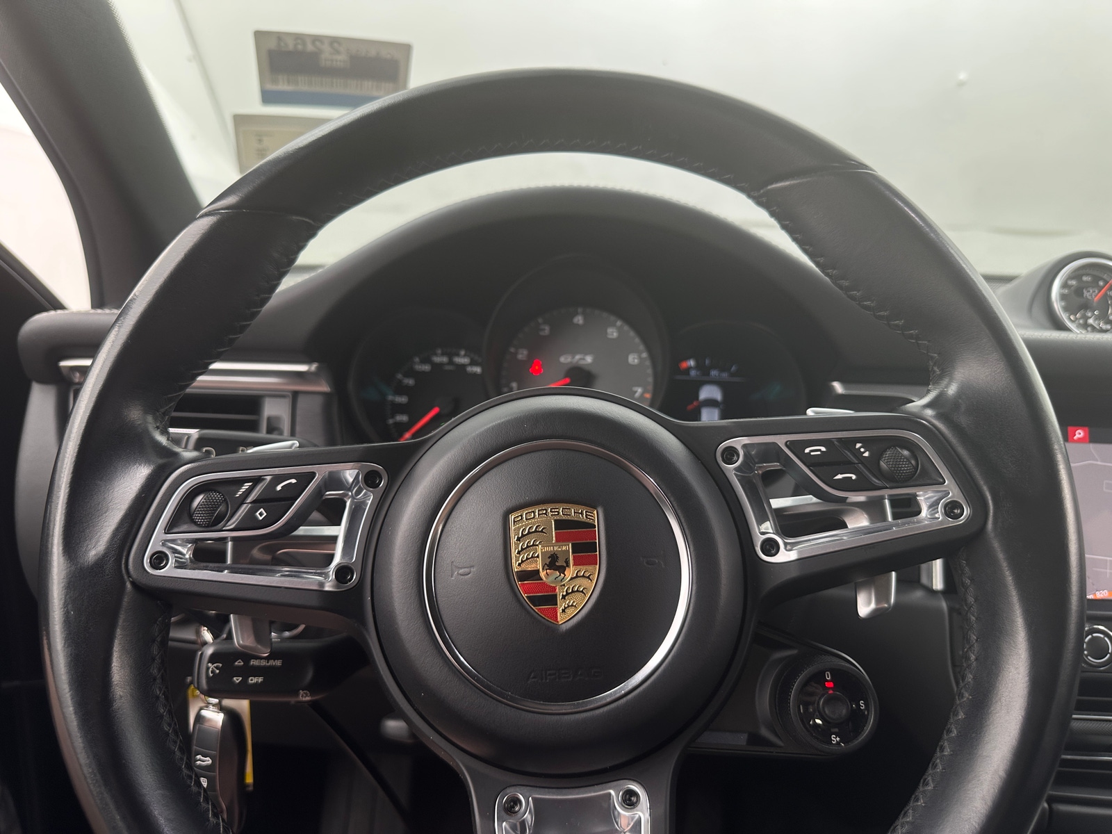 Thumbnail: 2021 Porsche Macan - 4