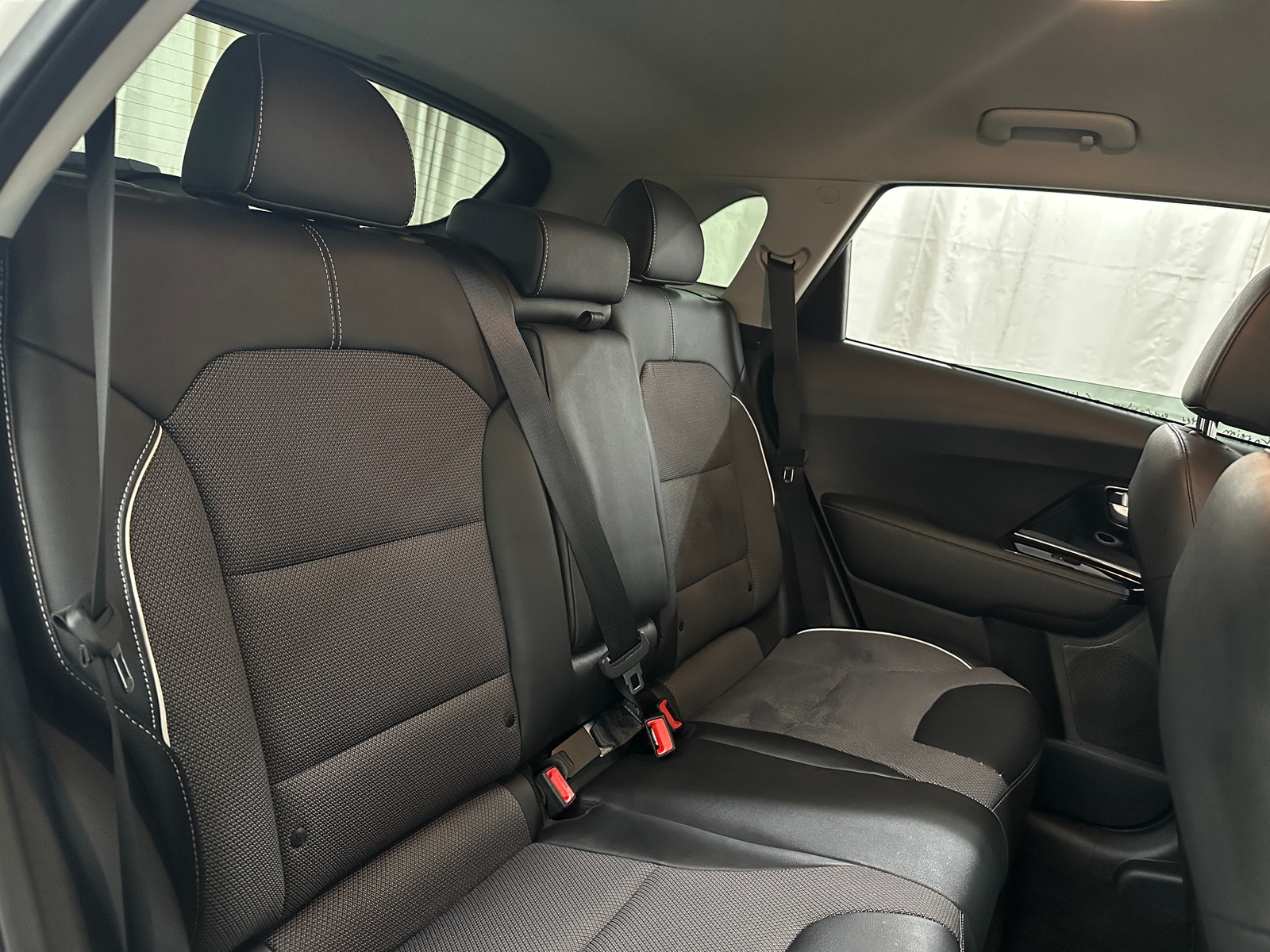 Thumbnail: 2022 Kia Niro - 6