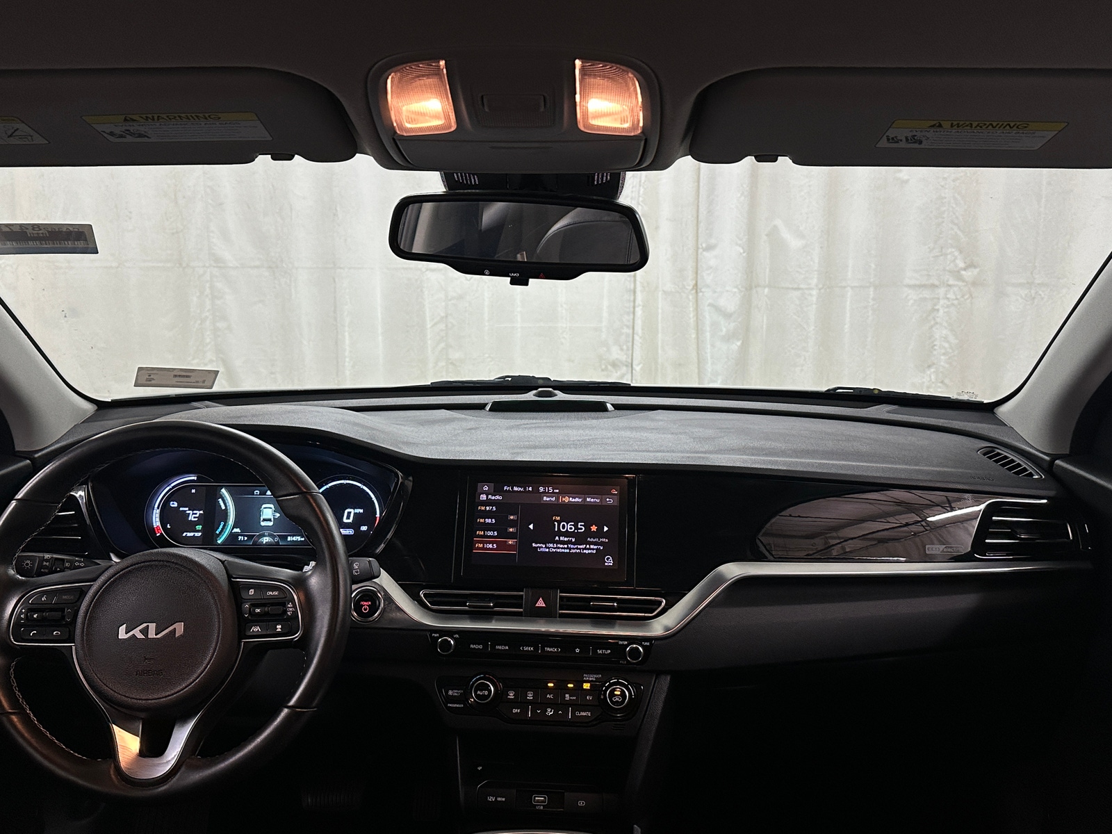 Thumbnail: 2022 Kia Niro - 3