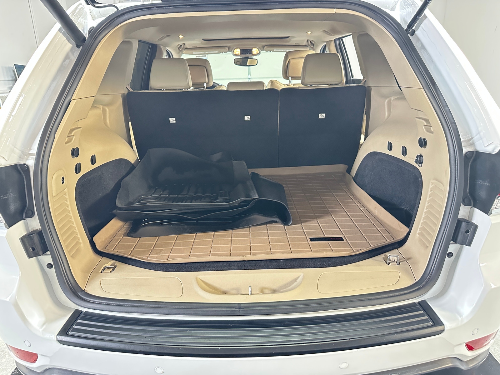 Thumbnail: 2020 Jeep Grand Cherokee - 6