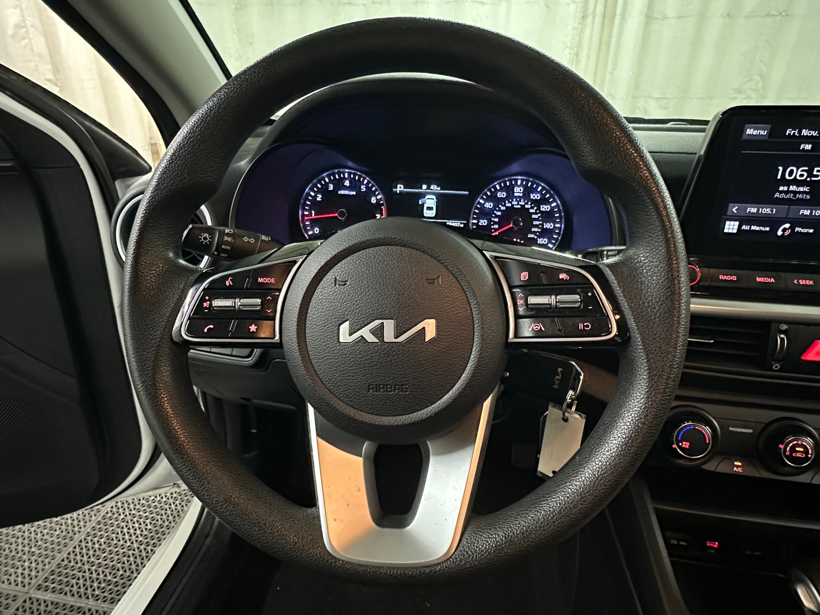 Thumbnail: 2023 Kia Forte - 5