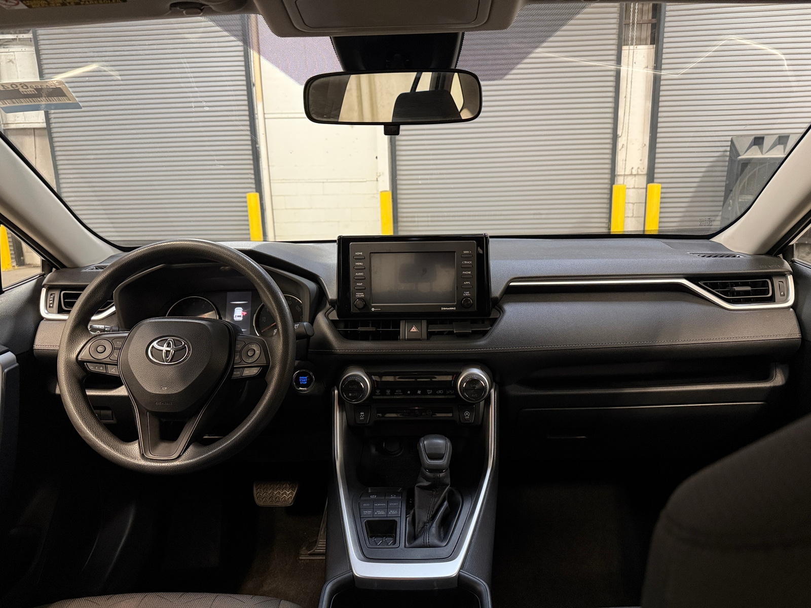 Thumbnail: 2020 Toyota RAV4 - 3