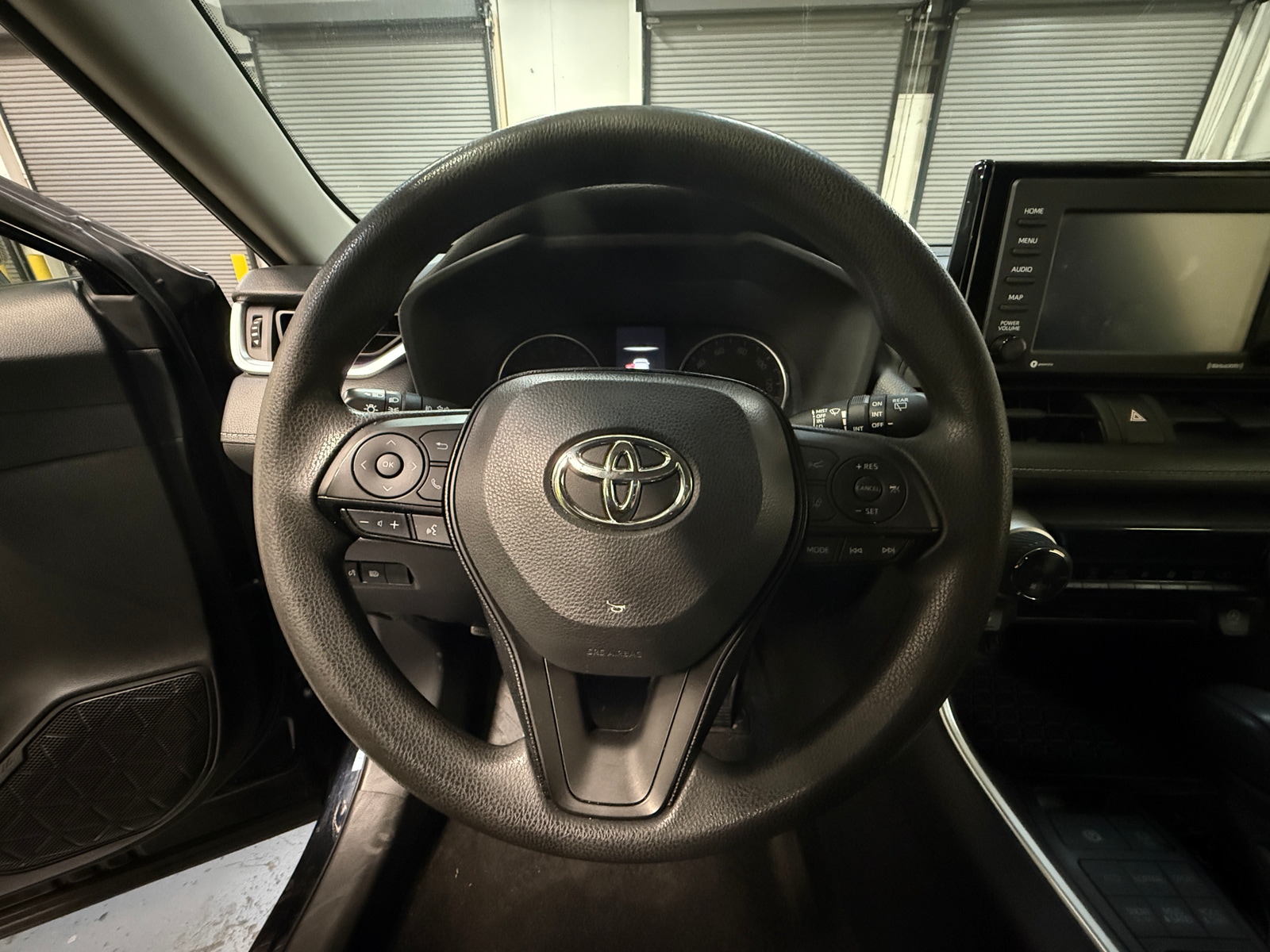 Thumbnail: 2020 Toyota RAV4 - 5