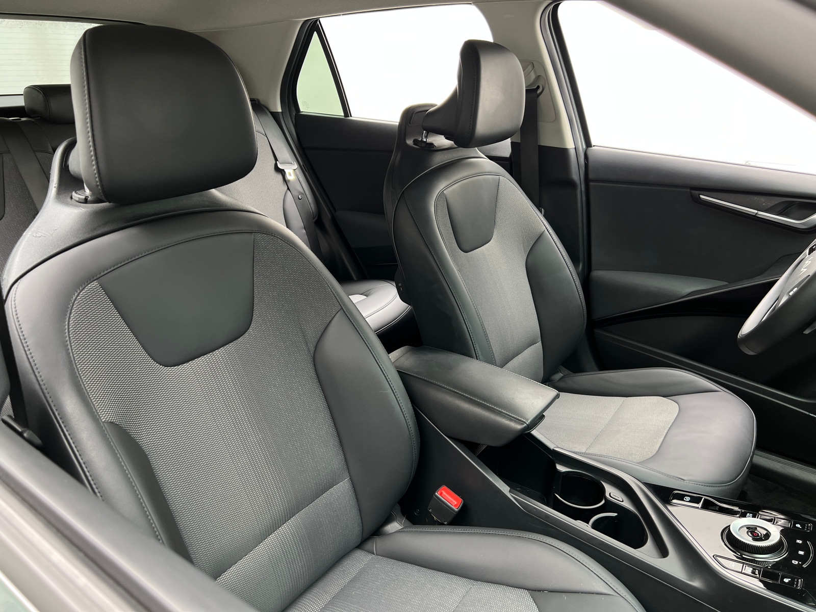 Thumbnail: 2023 Kia Niro - 2