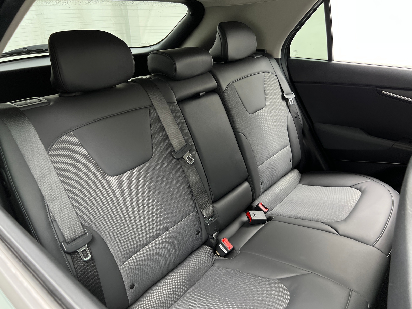 Thumbnail: 2023 Kia Niro - 6