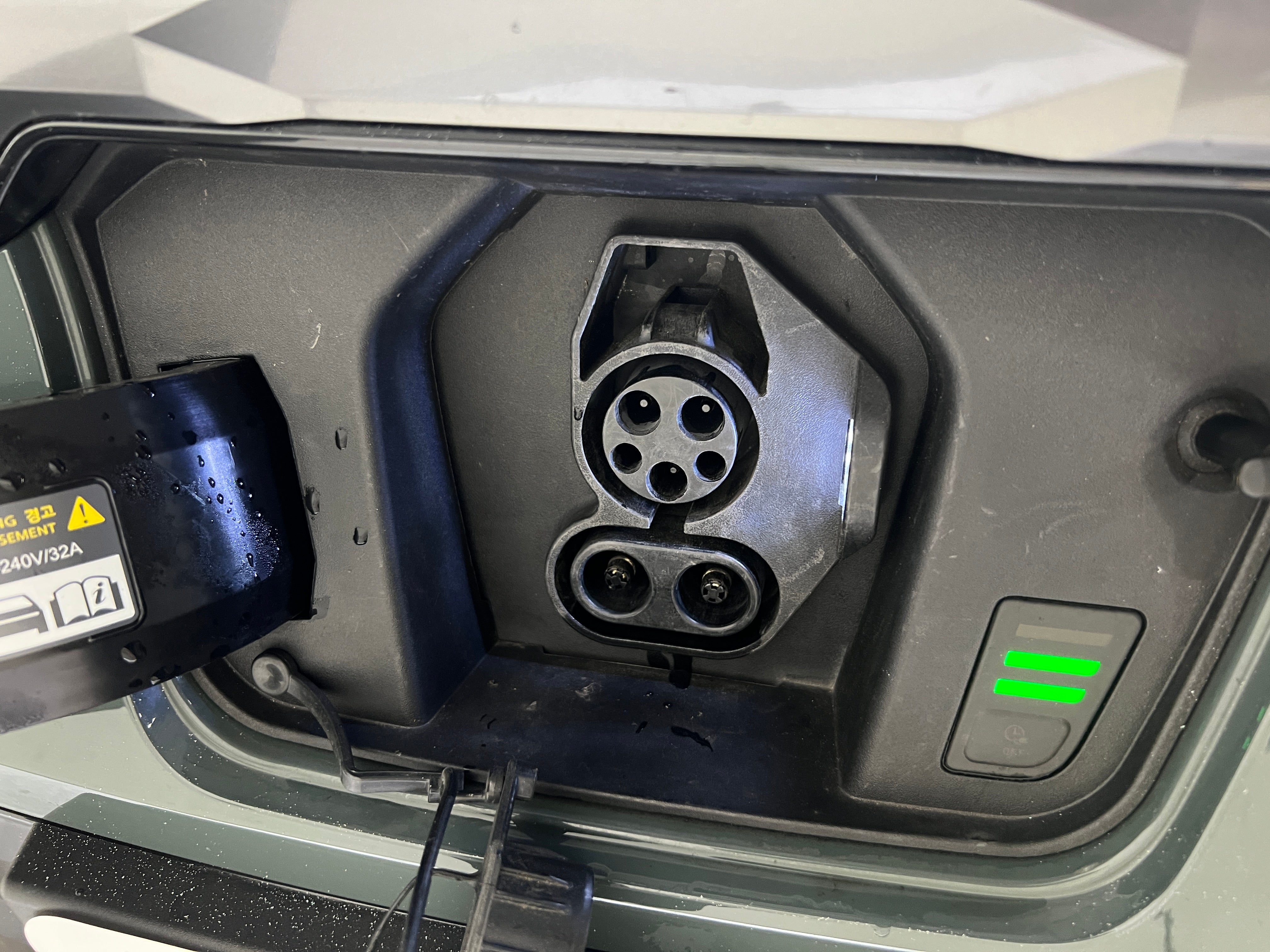 Used 2023 Kia Niro Wind with VIN KNDCR3L10P5021310 for sale in Oak Creek, WI