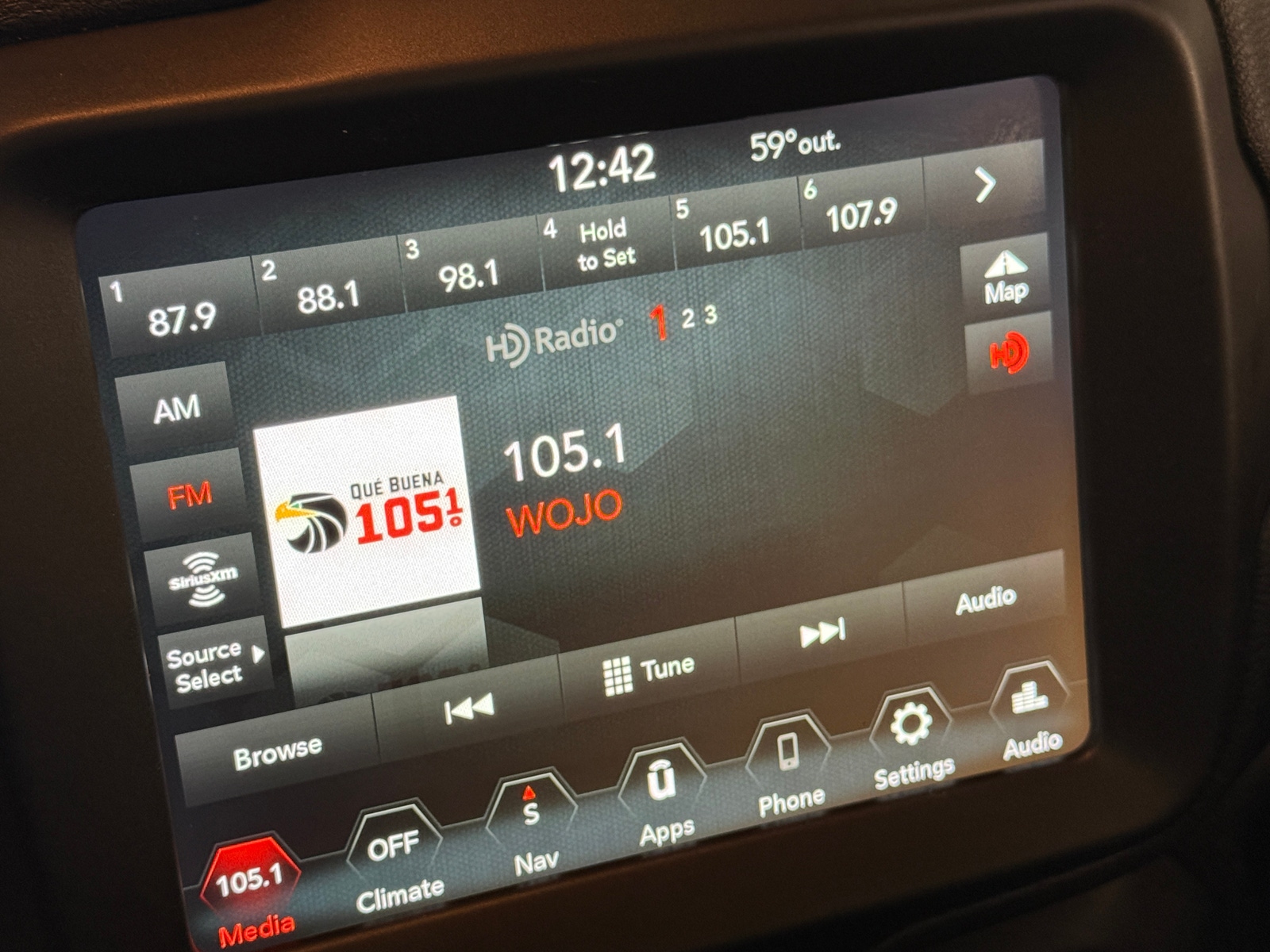 Thumbnail: 2020 Jeep Renegade - 4