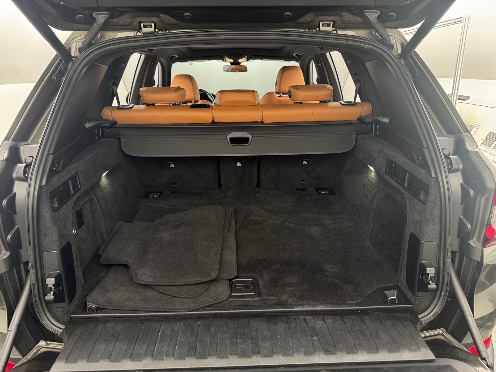 Thumbnail: 2021 BMW X5 - 6