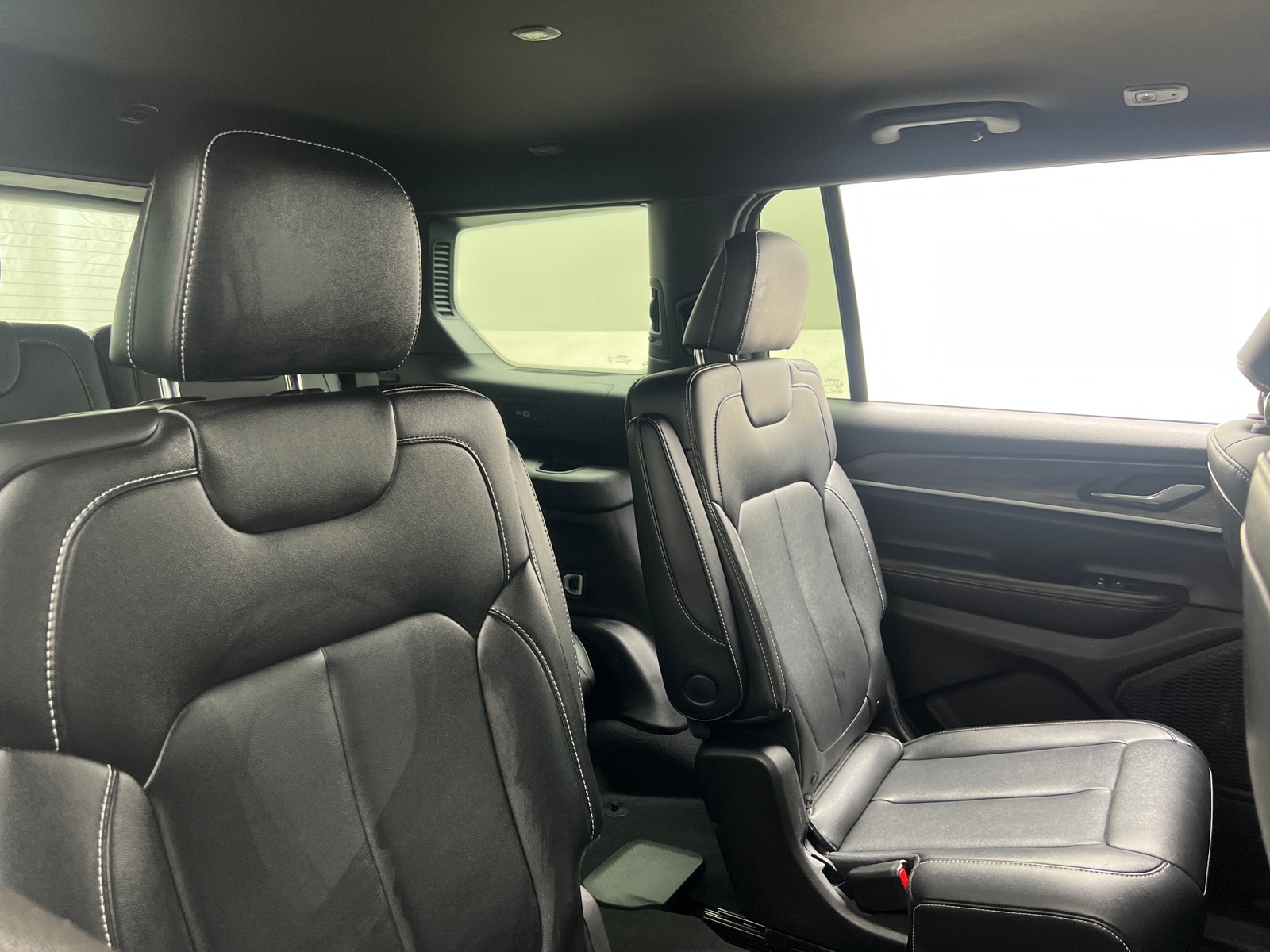 Thumbnail: 2024 Jeep Grand Cherokee L - 5