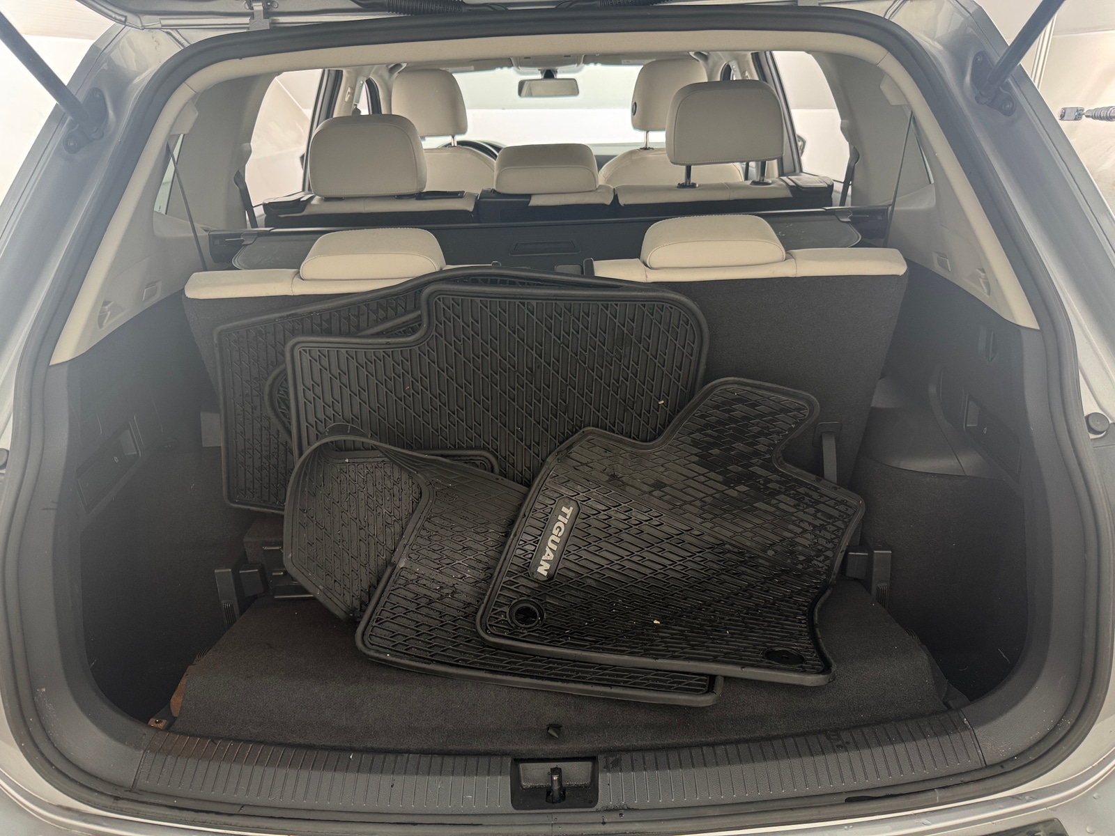 Thumbnail: 2019 Volkswagen Tiguan - 6