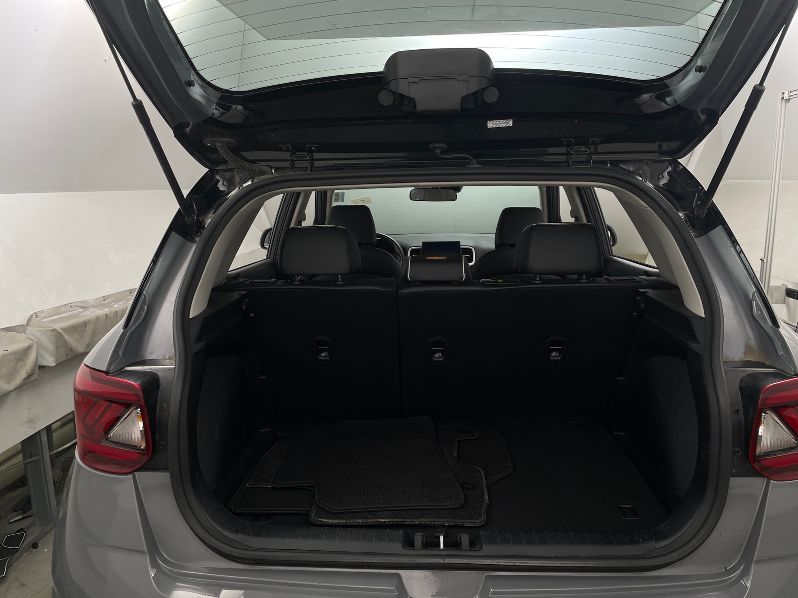 Thumbnail: 2022 Hyundai Venue - 6