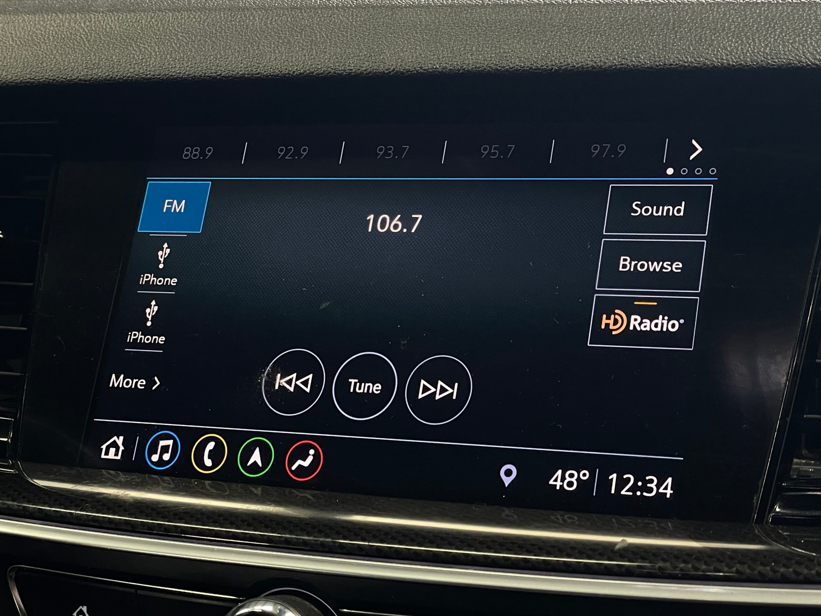 Thumbnail: 2019 Buick Regal - 3