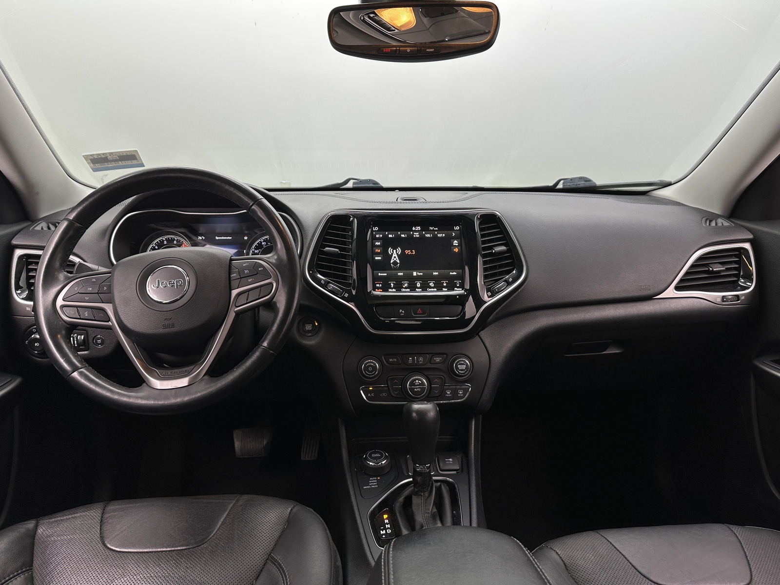 Thumbnail: 2019 Jeep Cherokee - 2