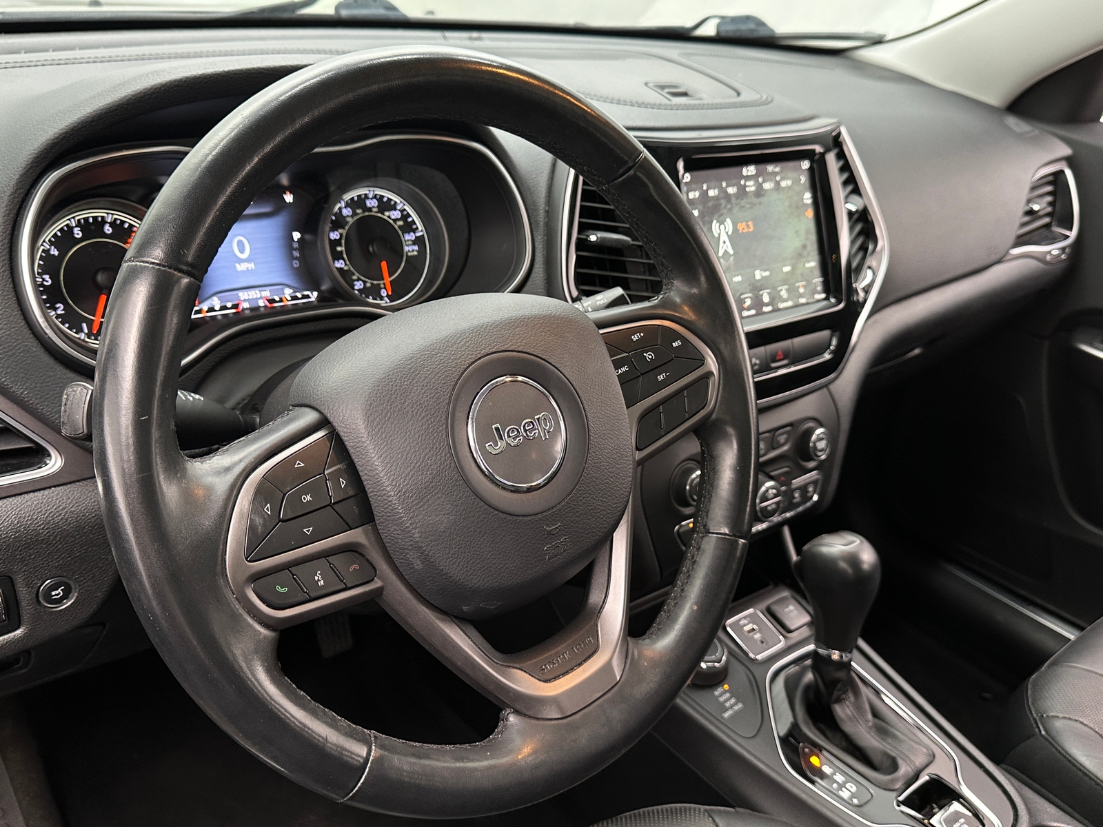 Thumbnail: 2019 Jeep Cherokee - 4