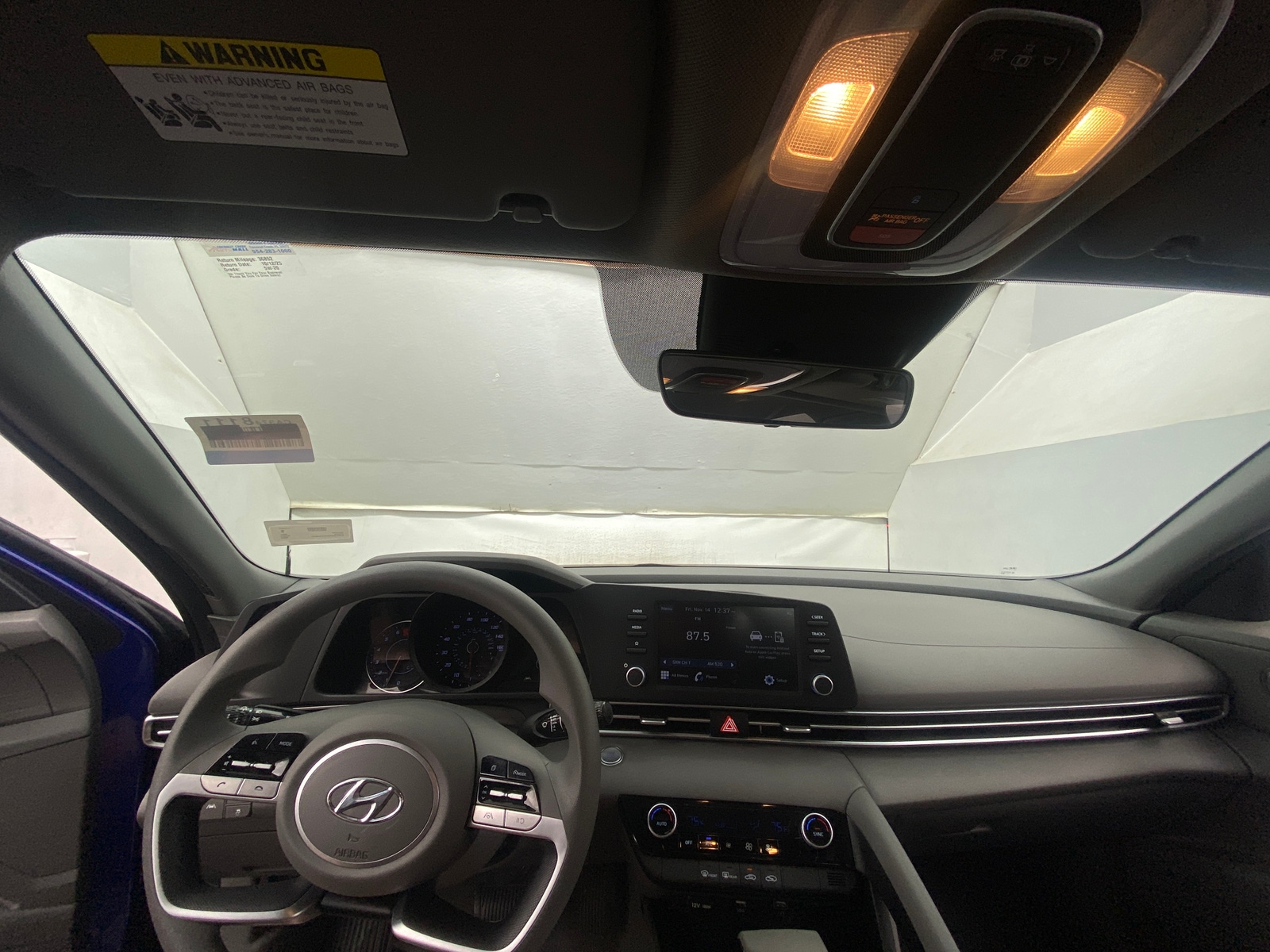 Thumbnail: 2023 Hyundai Elantra - 3