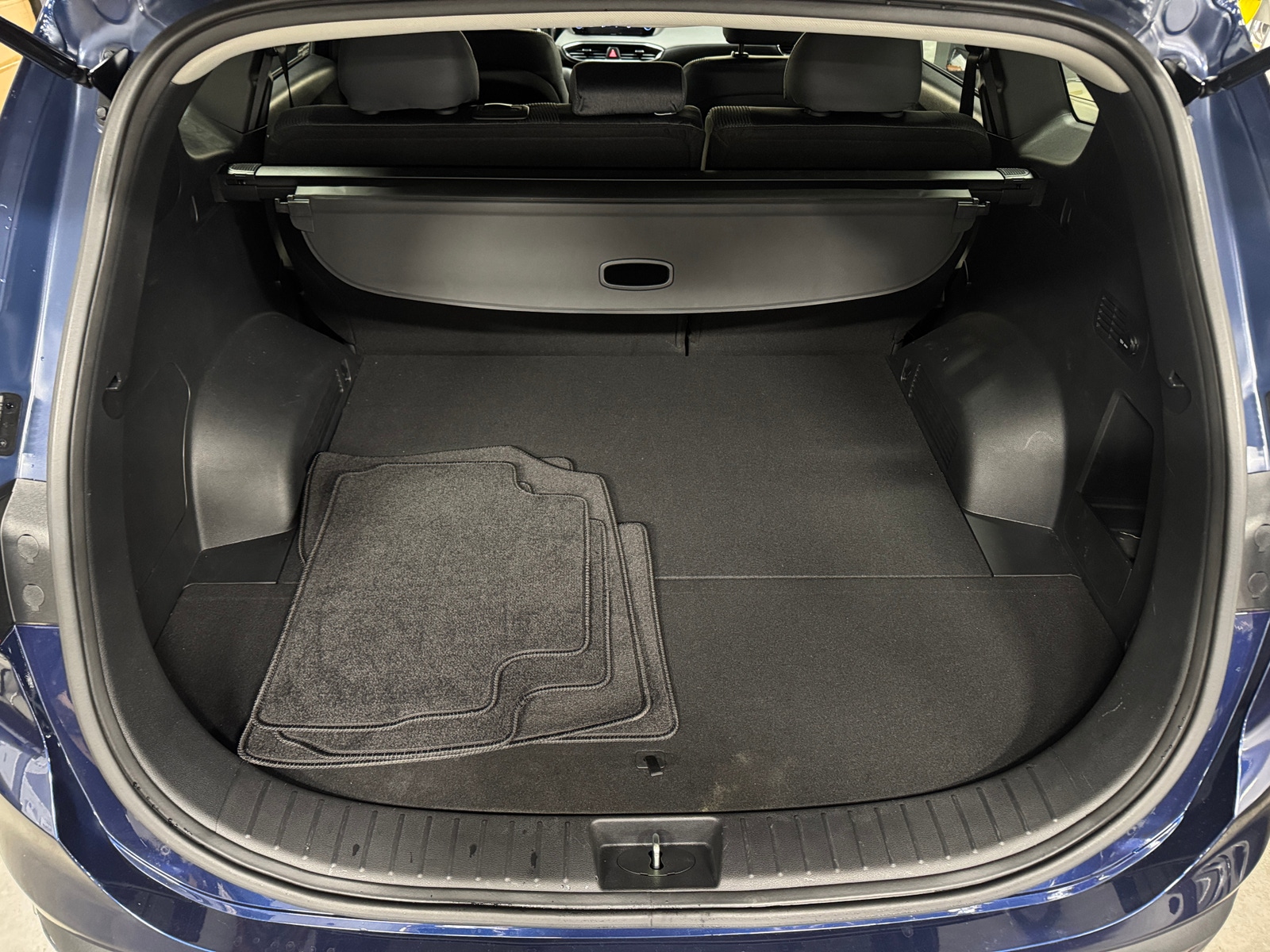 Thumbnail: 2022 Hyundai Santa Fe - 7