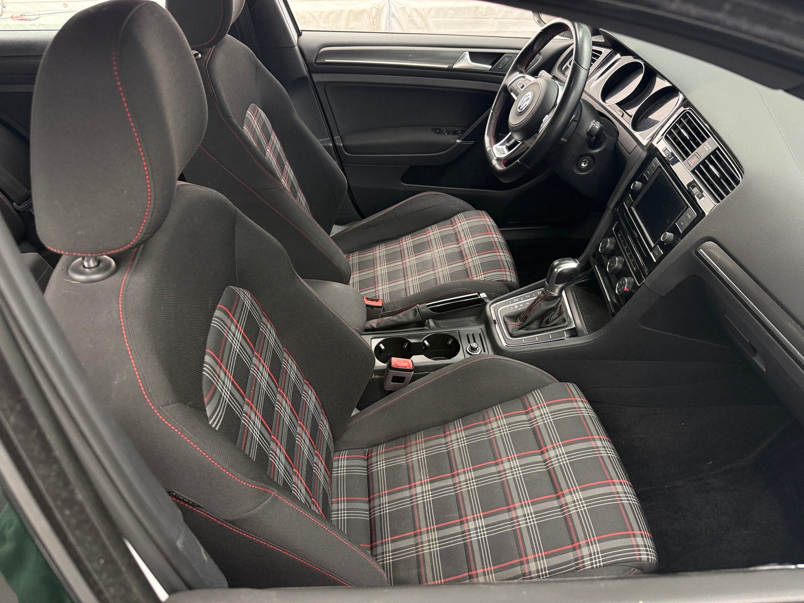 Thumbnail: 2018 Volkswagen Golf - 2