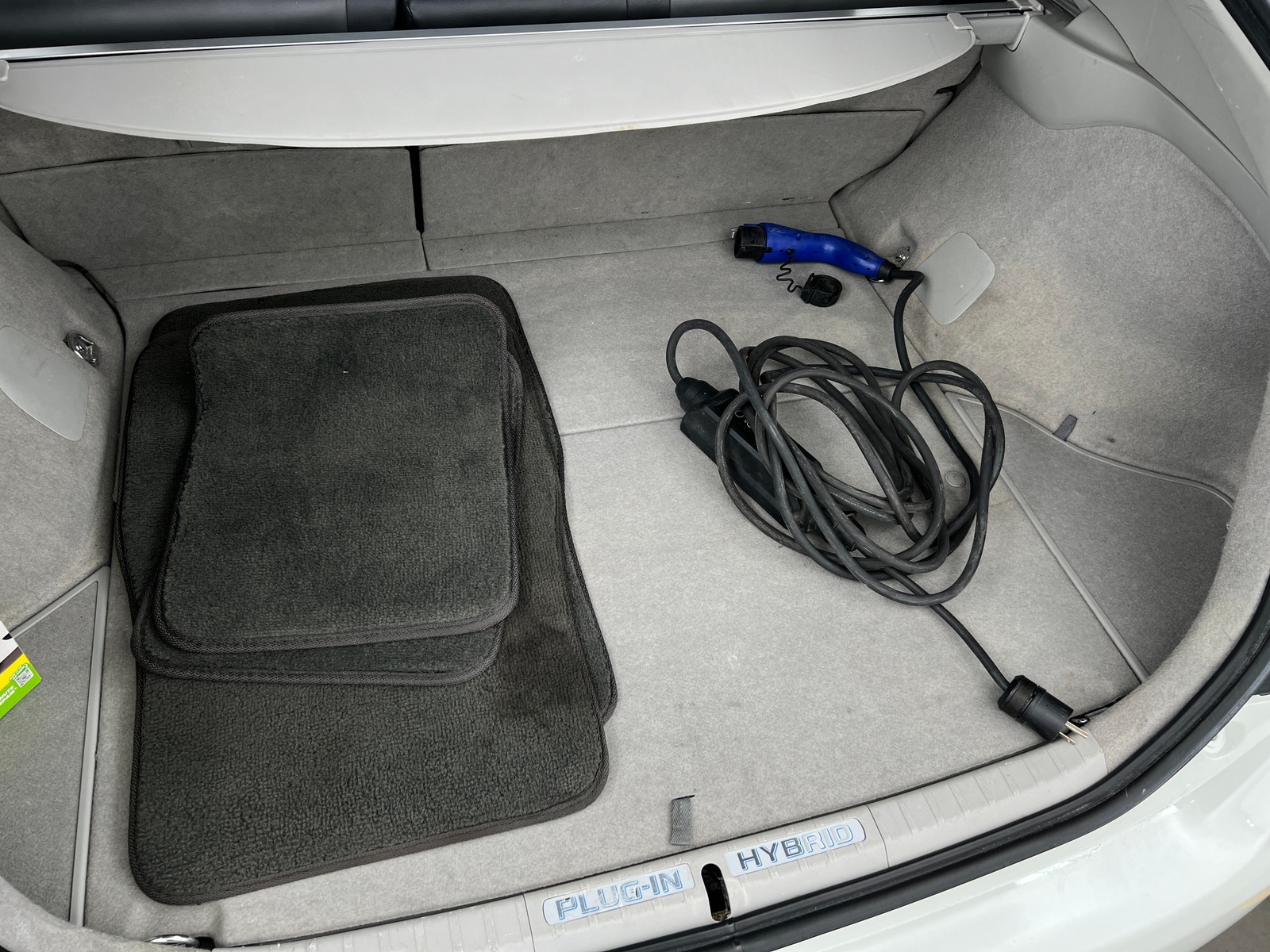 Thumbnail: 2012 Toyota Prius - 7