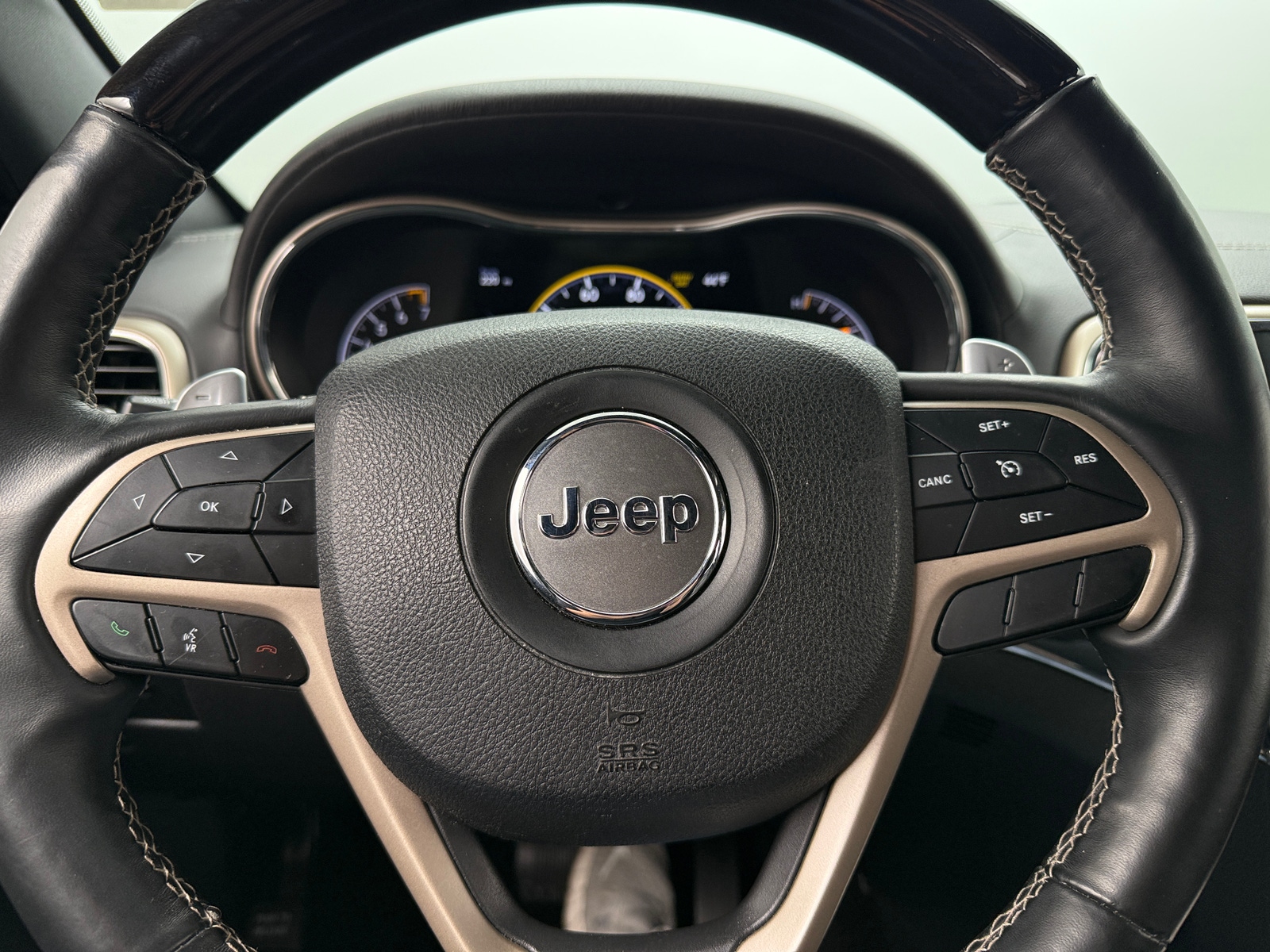 Thumbnail: 2017 Jeep Grand Cherokee - 4