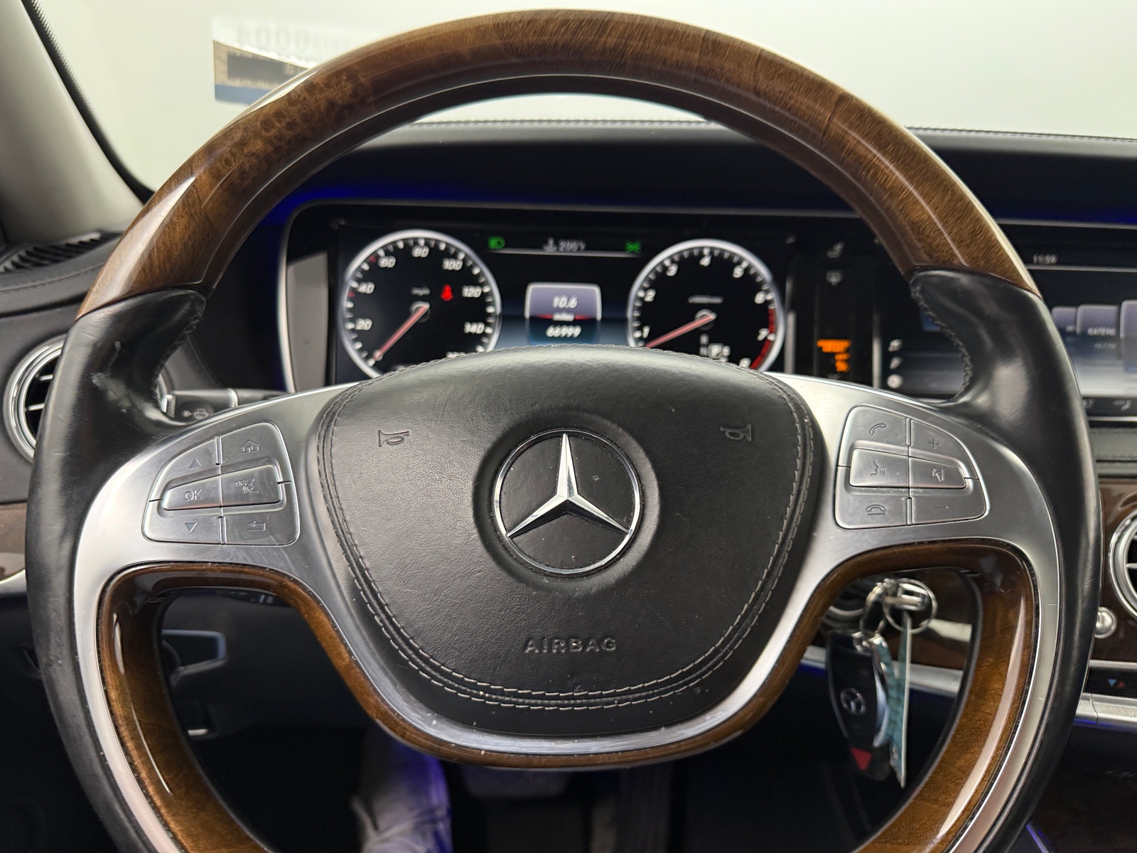 Thumbnail: 2016 Mercedes-Benz S-Class - 4