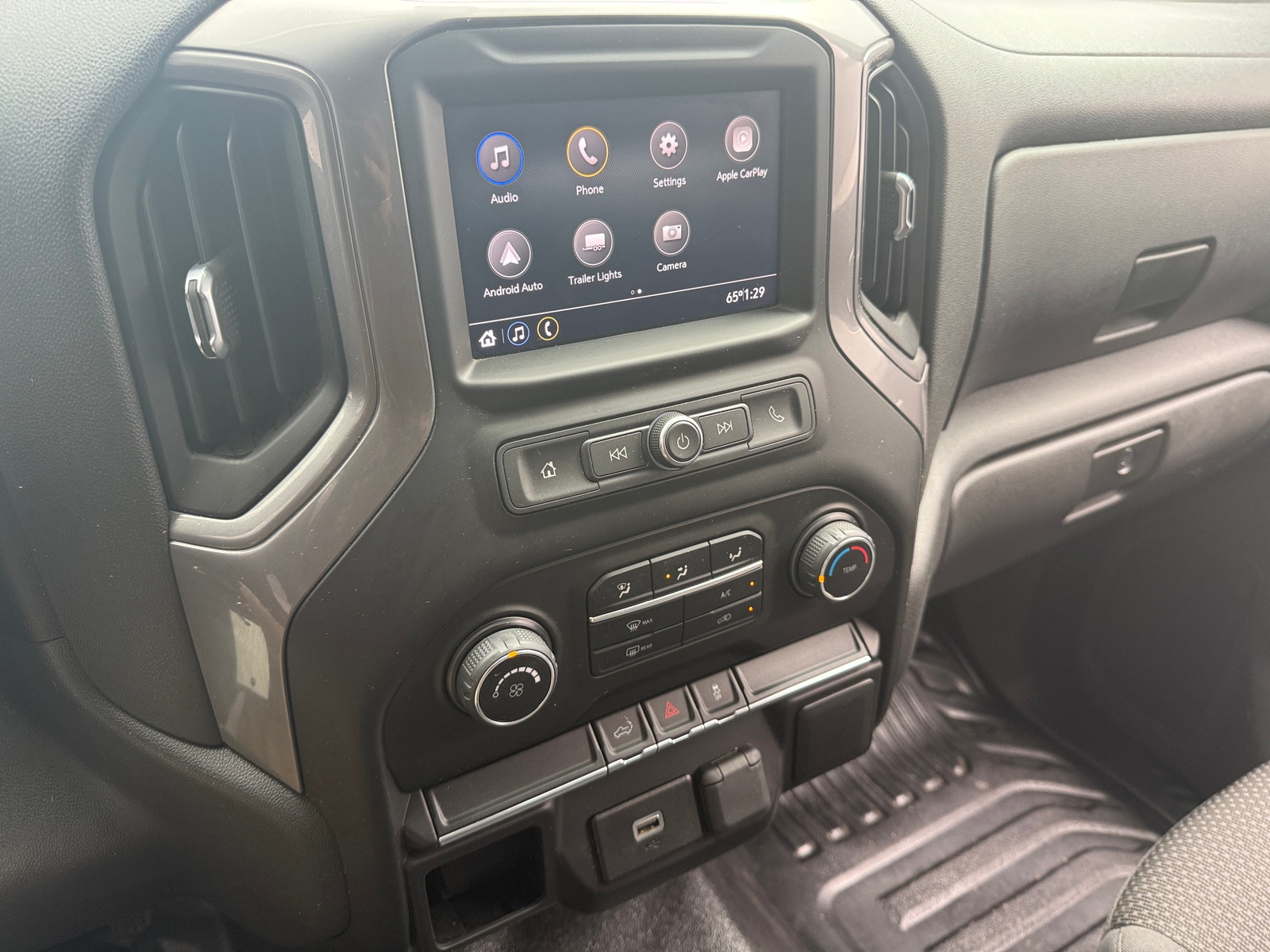 Thumbnail: 2020 Chevrolet Silverado 1500 - 4