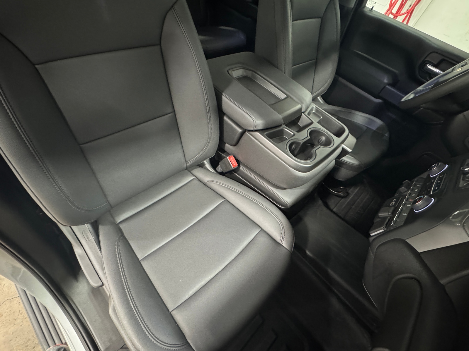 Thumbnail: 2024 Chevrolet Silverado 3500 - 2