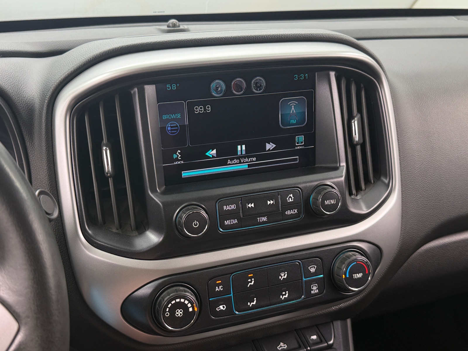 Thumbnail: 2015 Chevrolet Colorado - 4