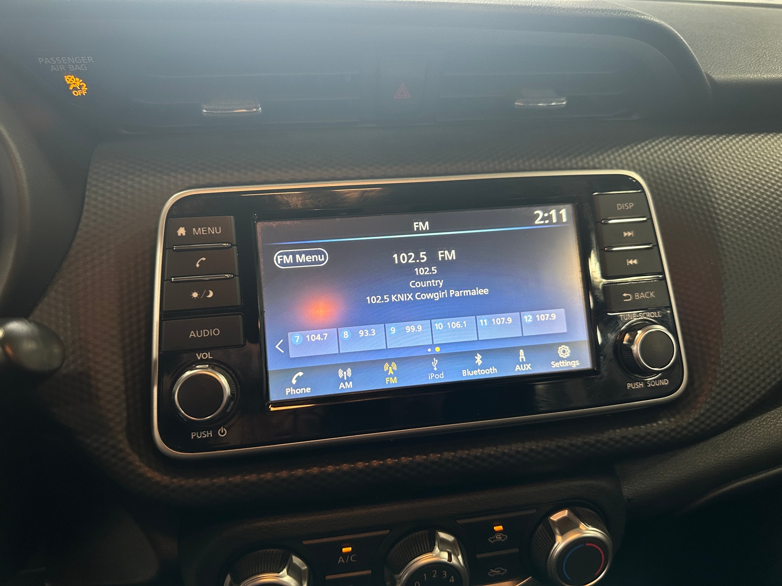 Thumbnail: 2023 Nissan Kicks - 4