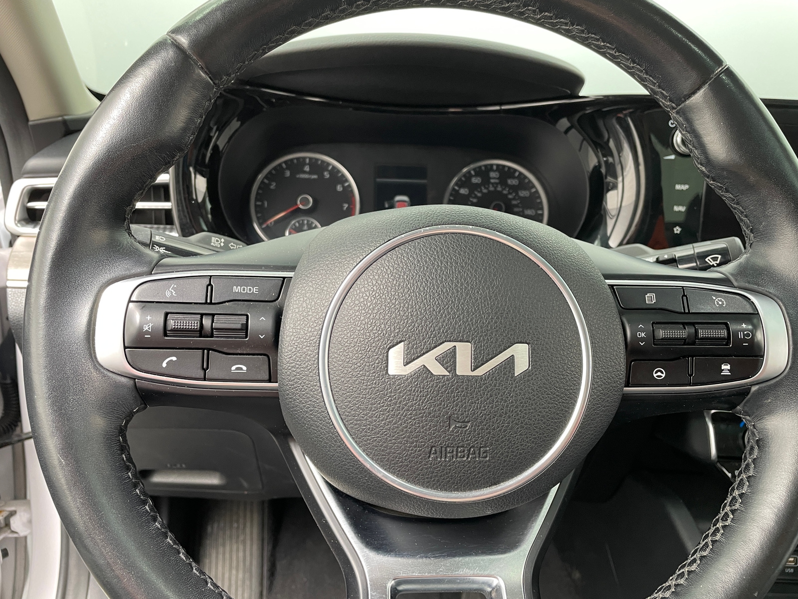 Thumbnail: 2022 Kia K5 - 4