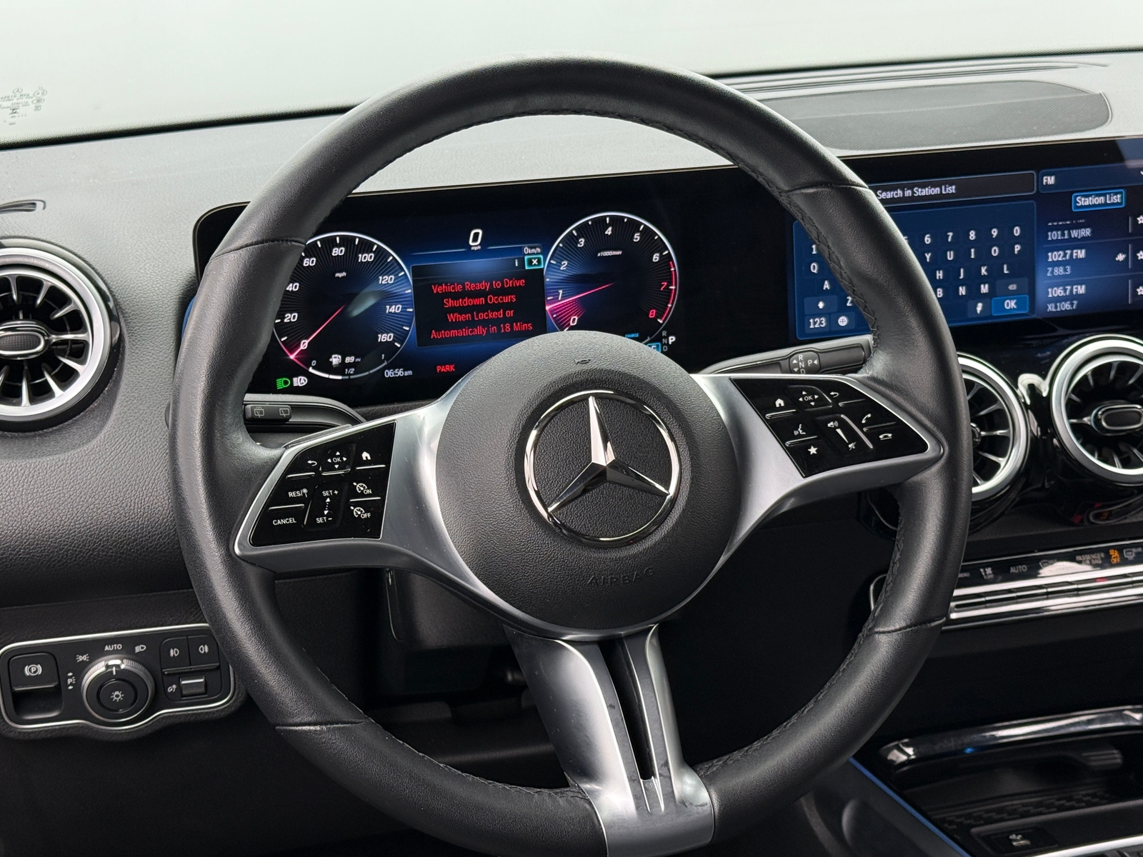 Thumbnail: 2025 Mercedes-Benz GLB - 4