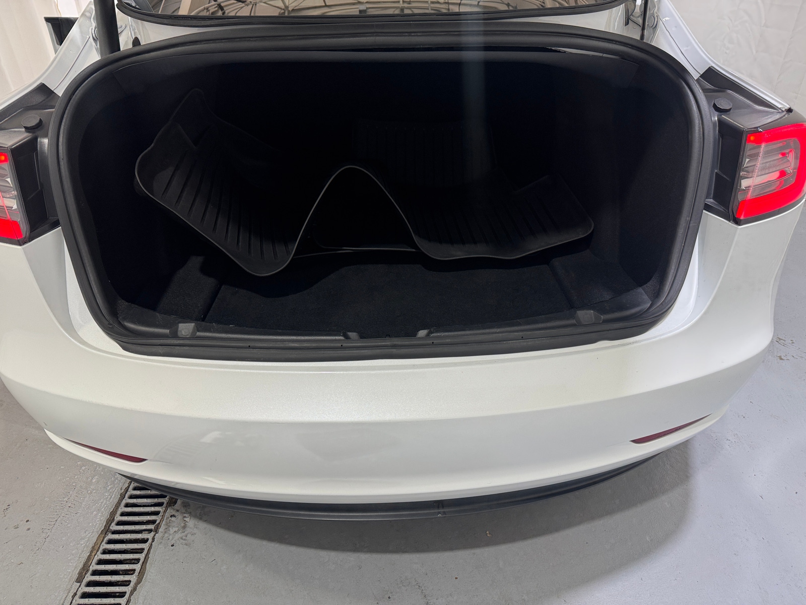 Thumbnail: 2023 Tesla Model 3 - 6