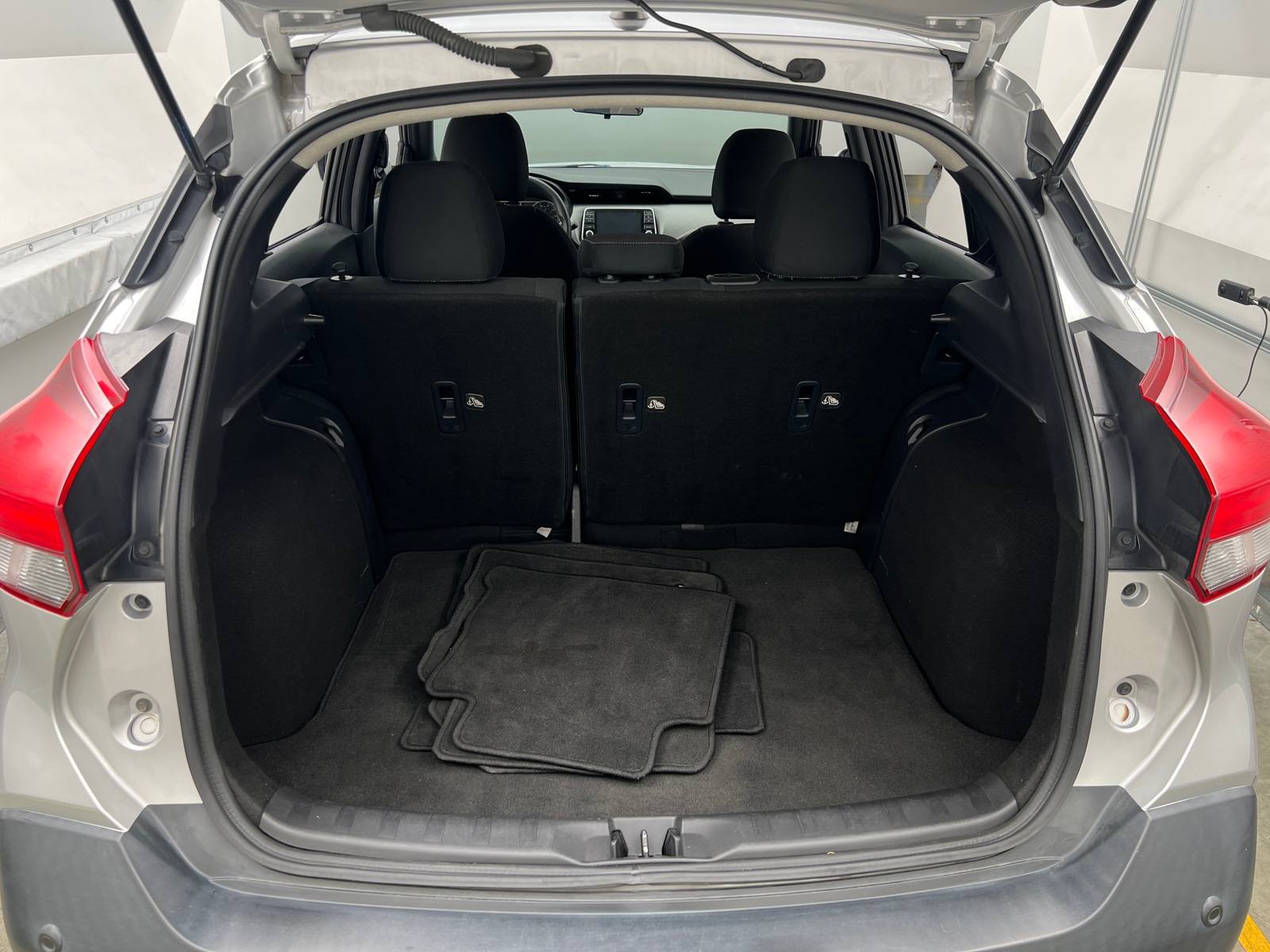 Thumbnail: 2020 Nissan Kicks - 7