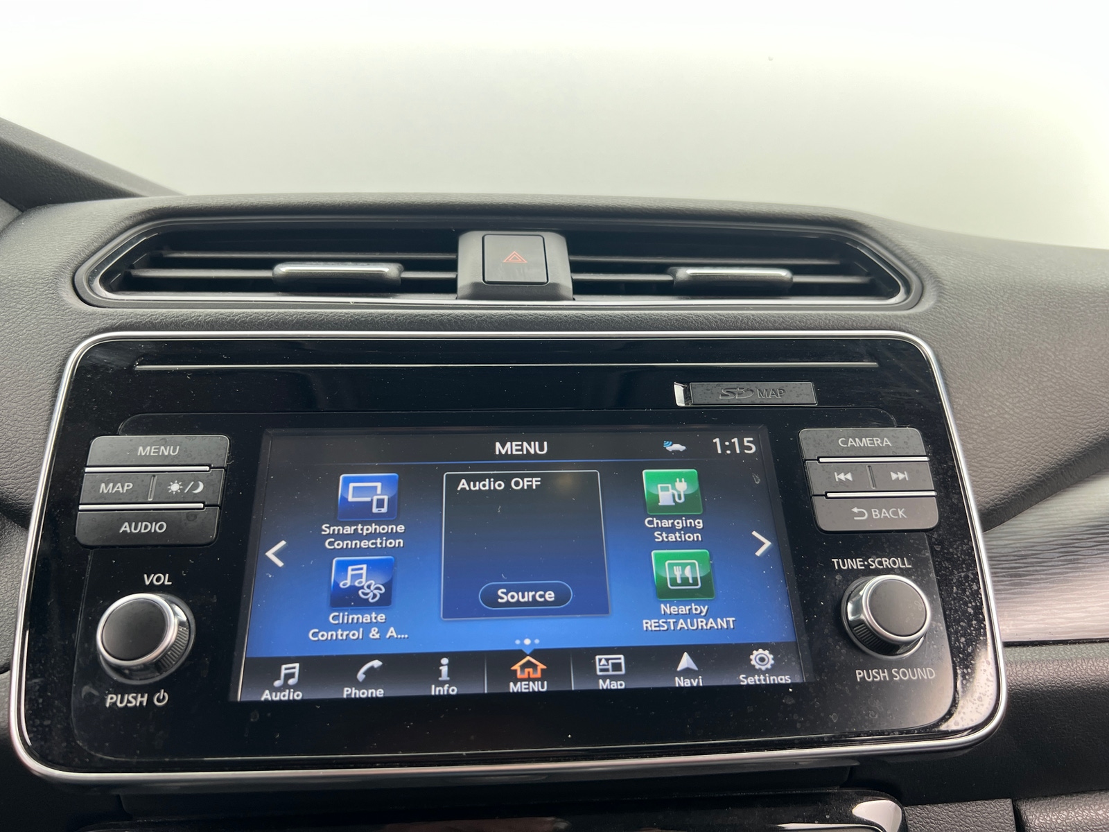 Thumbnail: 2018 Nissan Leaf - 3