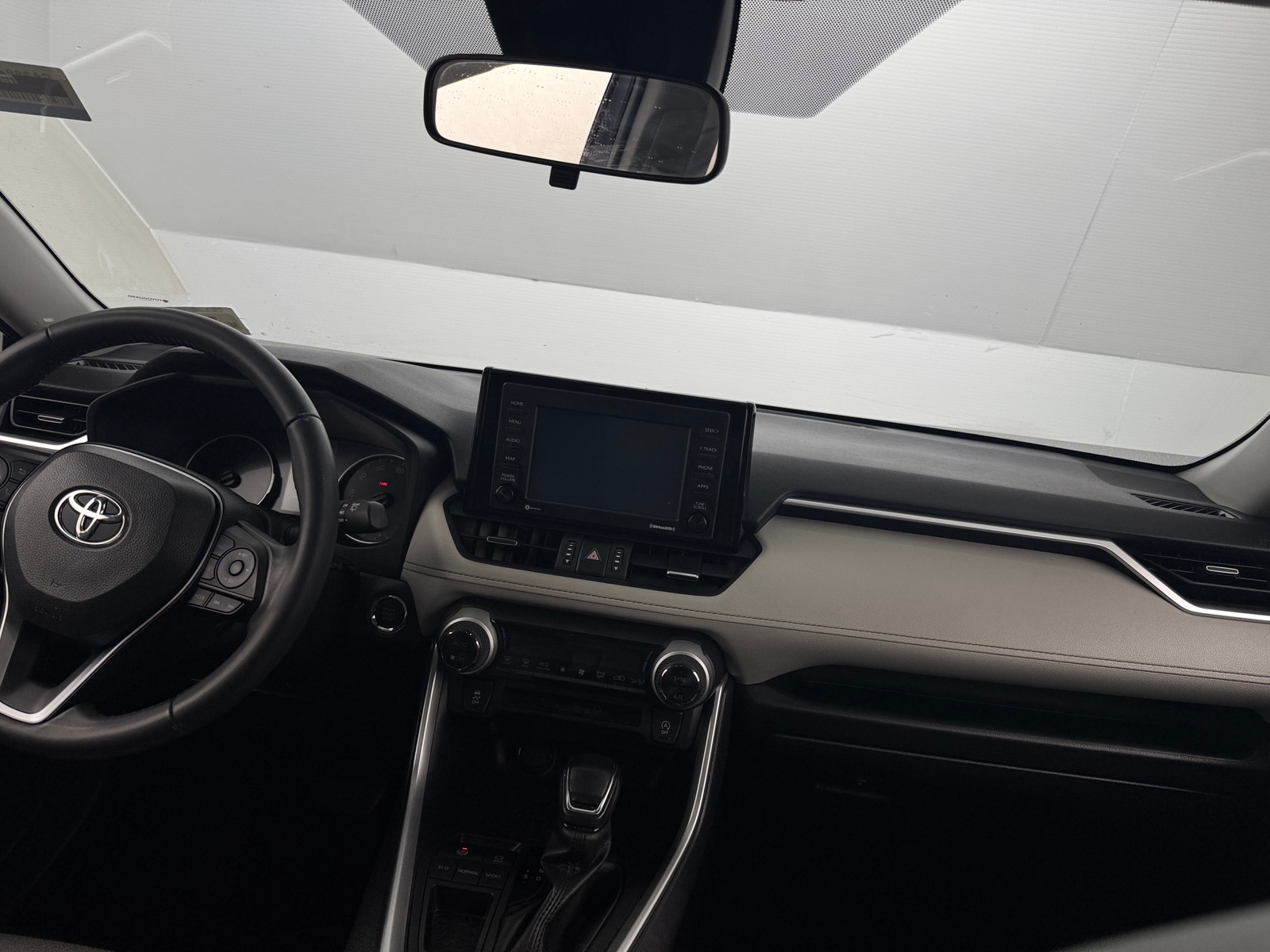 Thumbnail: 2022 Toyota RAV4 - 2