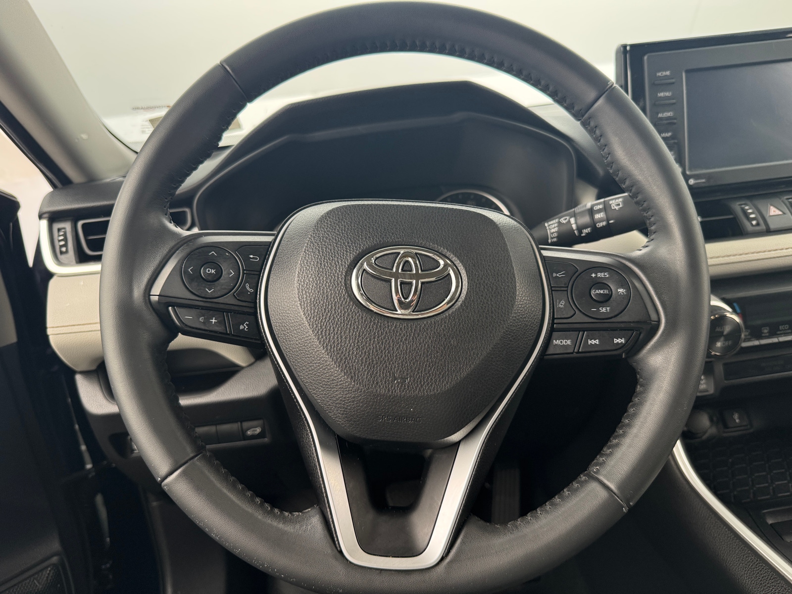 Thumbnail: 2022 Toyota RAV4 - 4