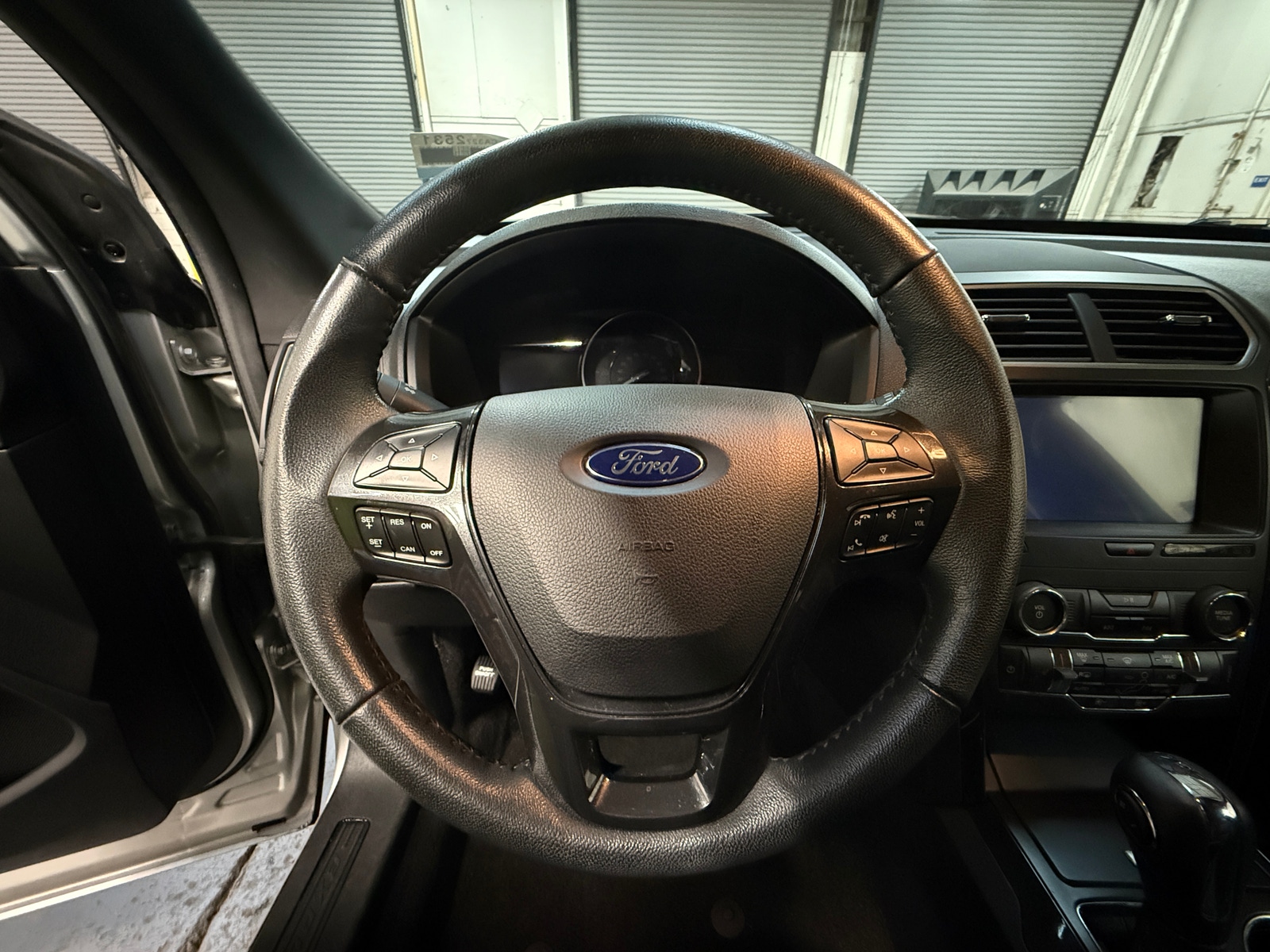 Thumbnail: 2019 Ford Explorer - 4