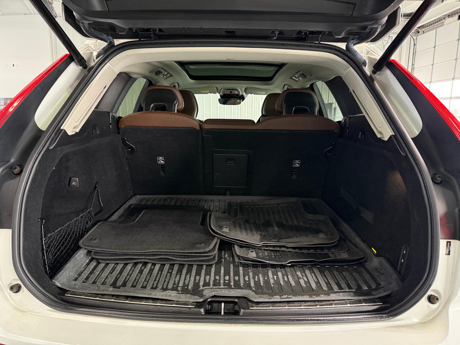 Thumbnail: 2019 Volvo XC60 - 6