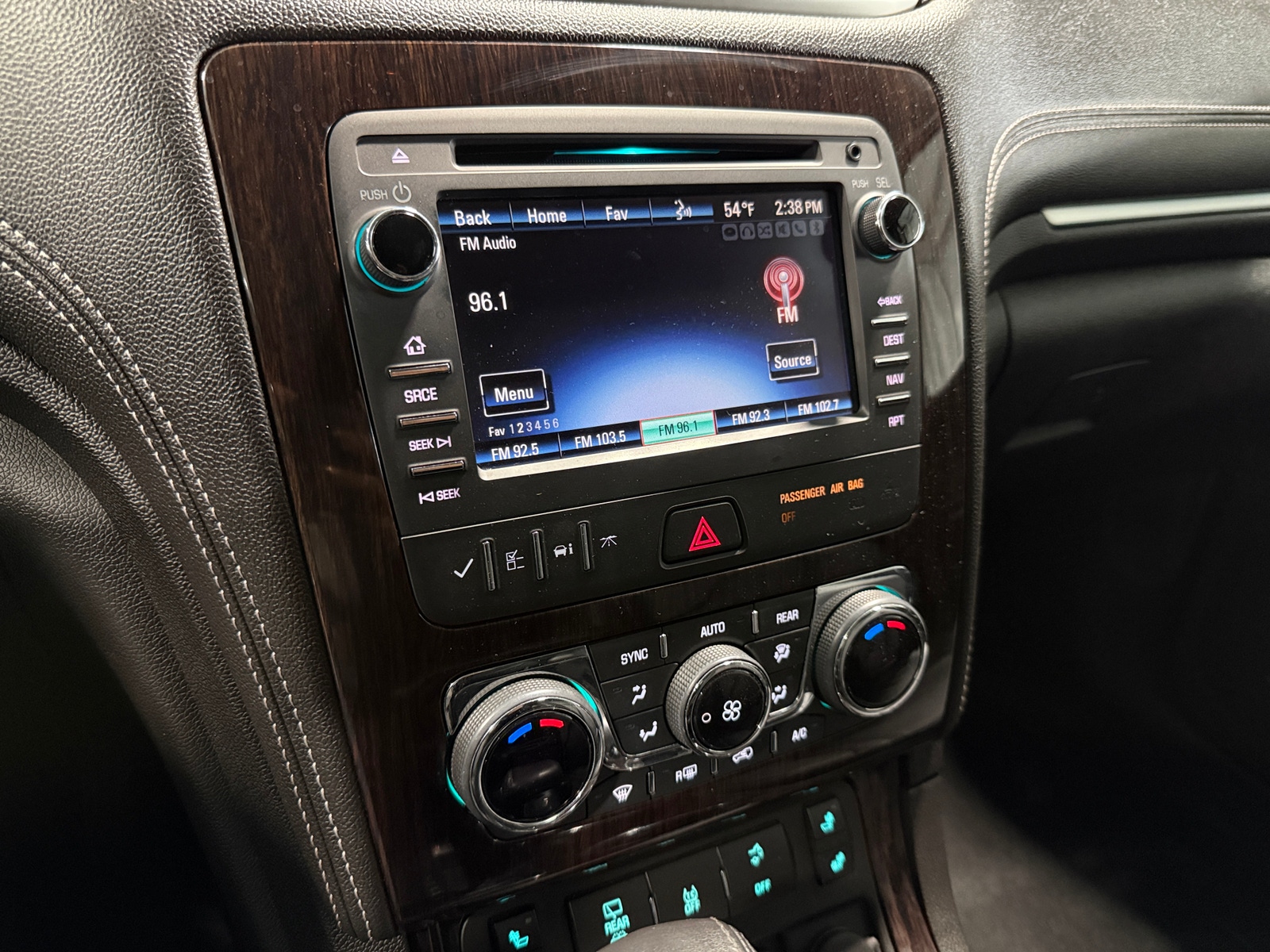 Thumbnail: 2017 Chevrolet Traverse - 3