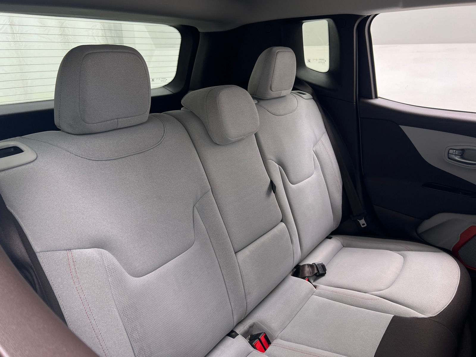 Thumbnail: 2015 Jeep Renegade - 6