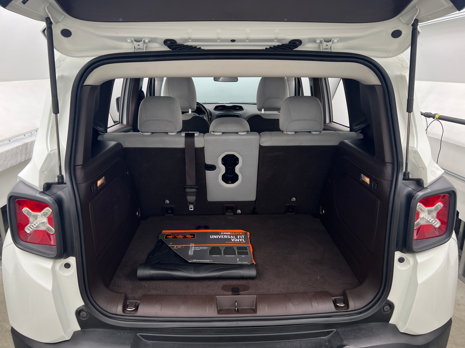 Thumbnail: 2015 Jeep Renegade - 7