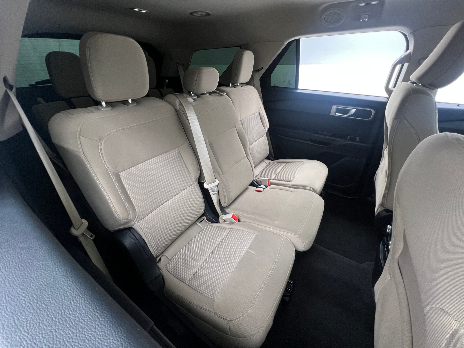 Thumbnail: 2022 Ford Explorer - 6