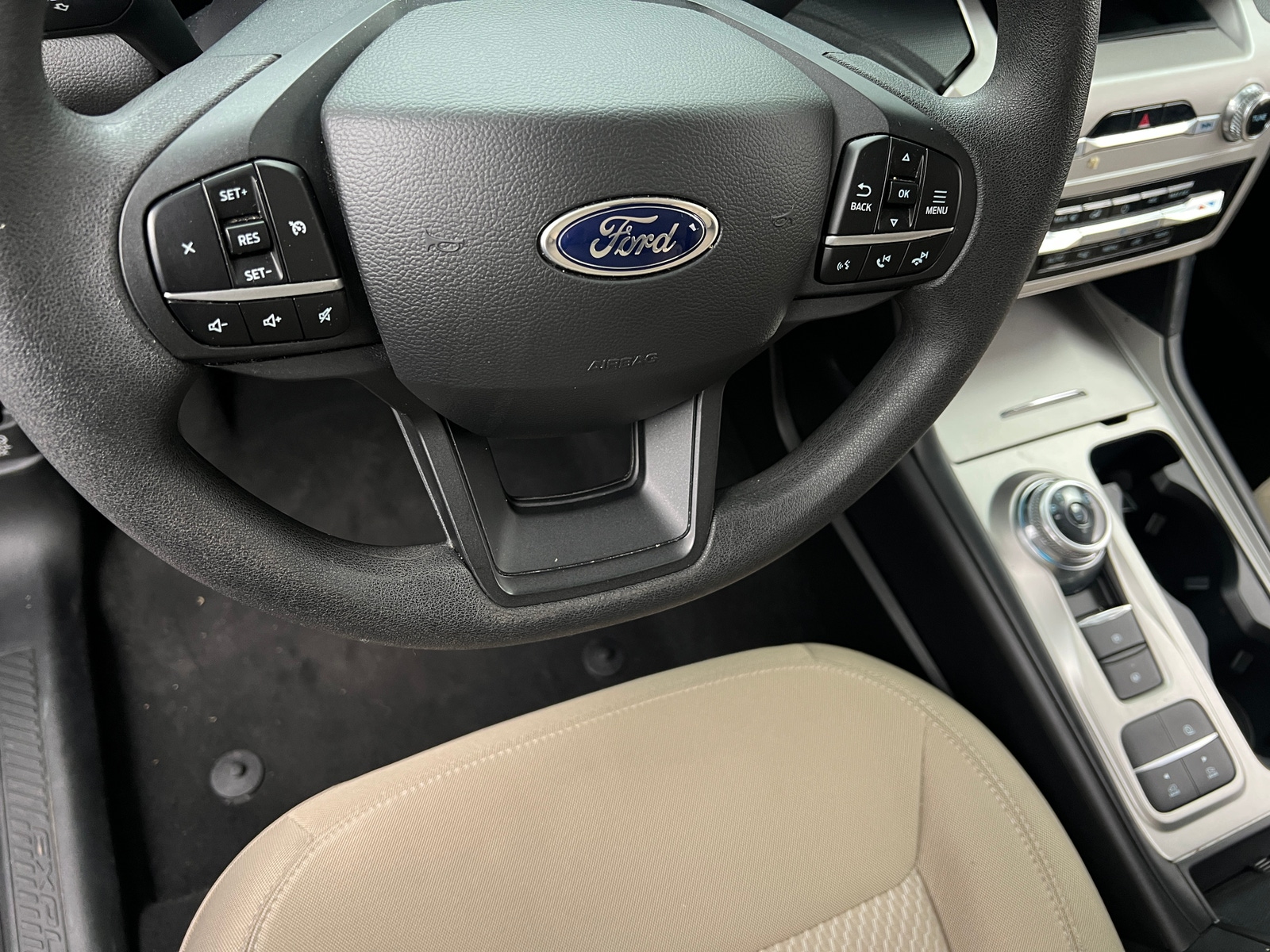 Thumbnail: 2022 Ford Explorer - 5